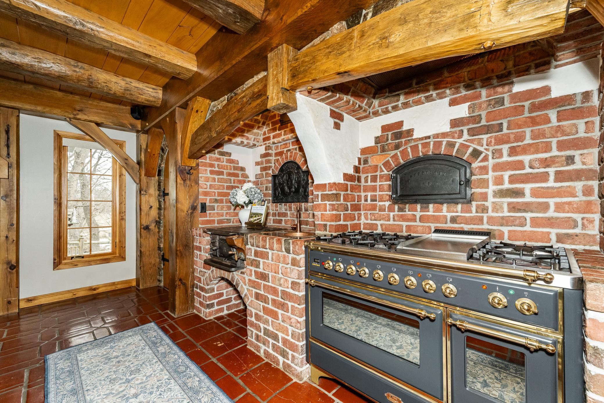 main property photo 31