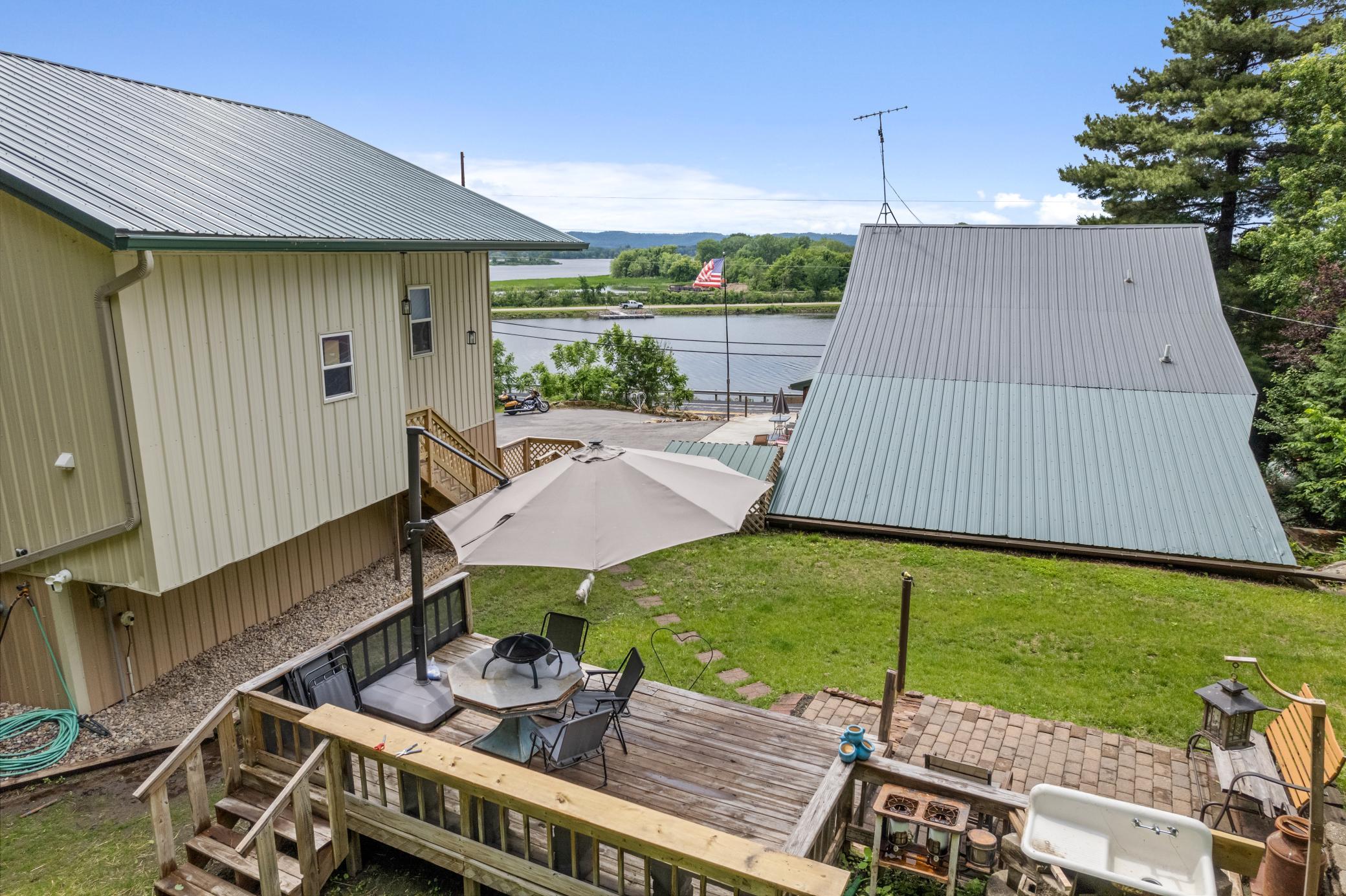 main property photo 33