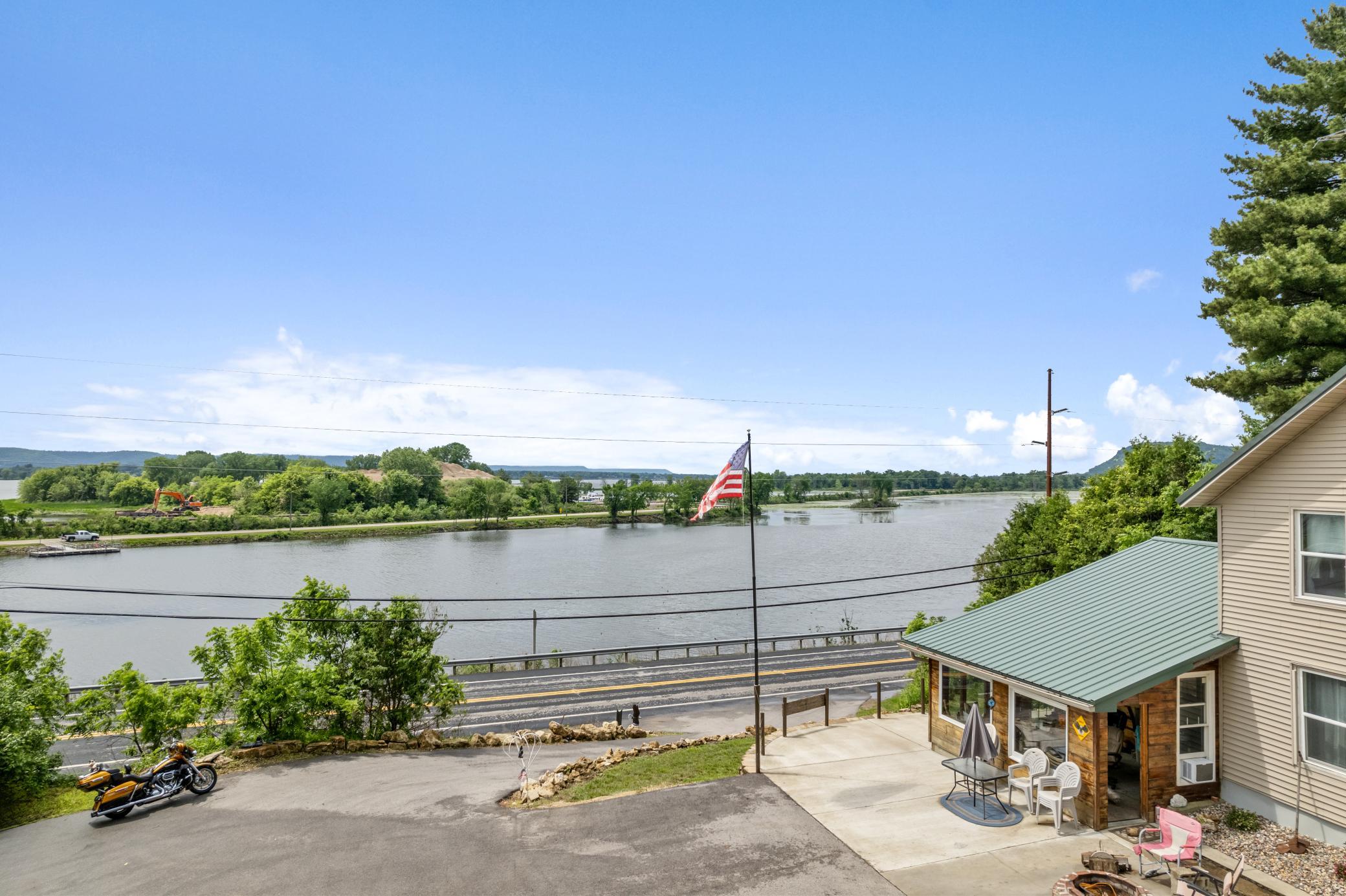main property photo 34