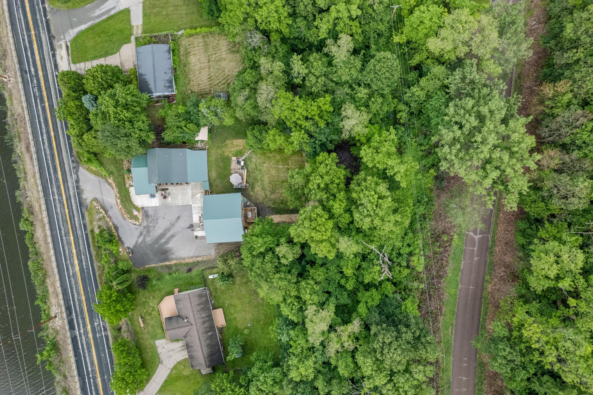 main property photo 35