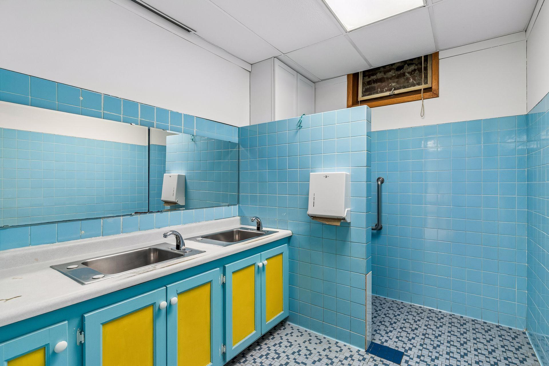 main property photo 50