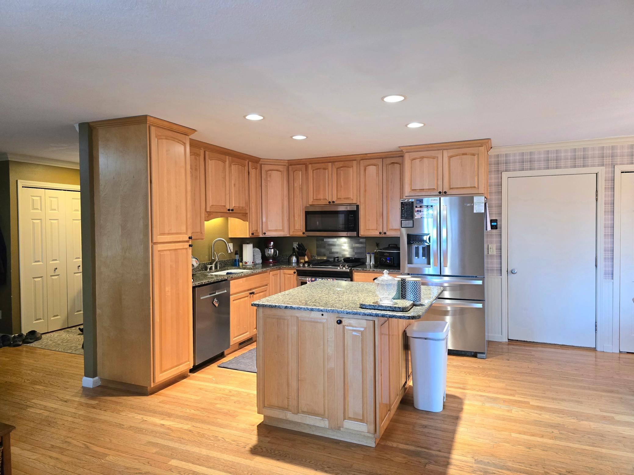 main property photo 7