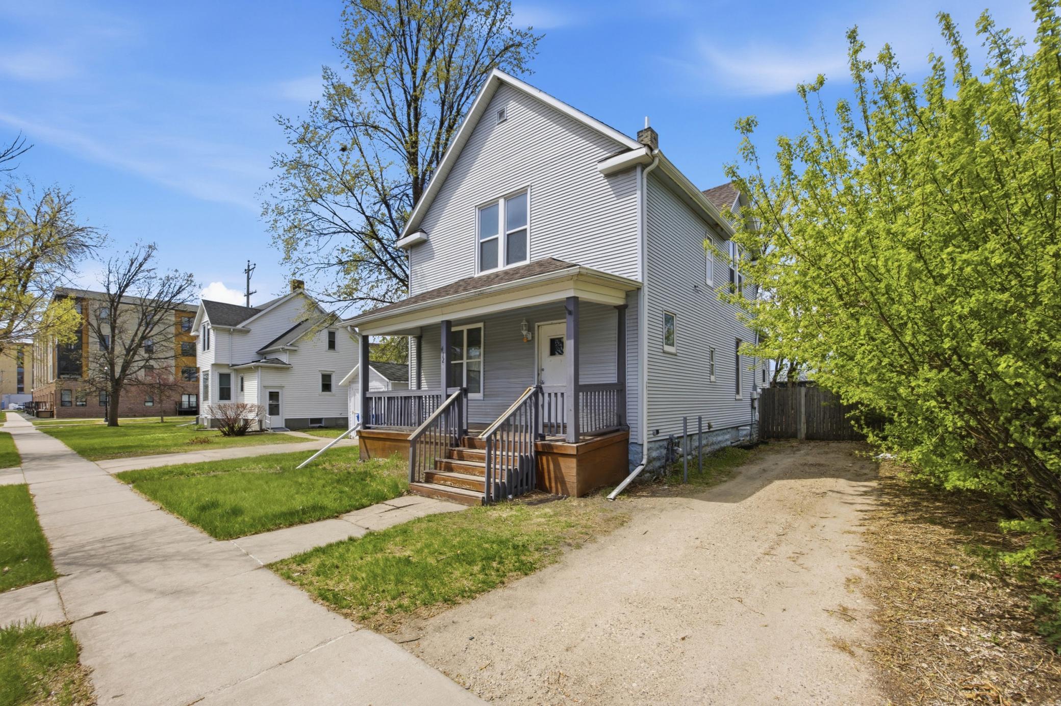 main property photo 20