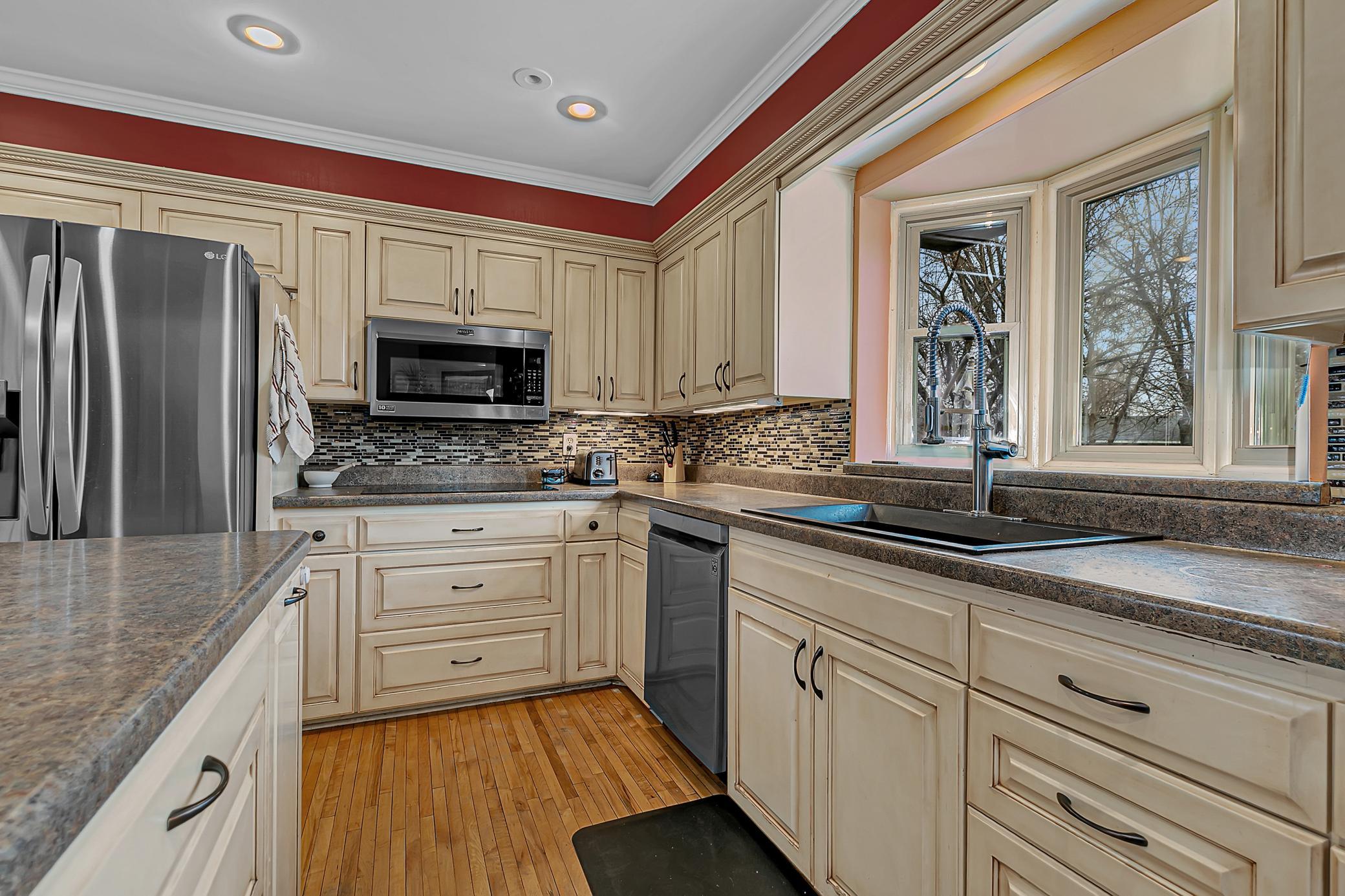 main property photo 15