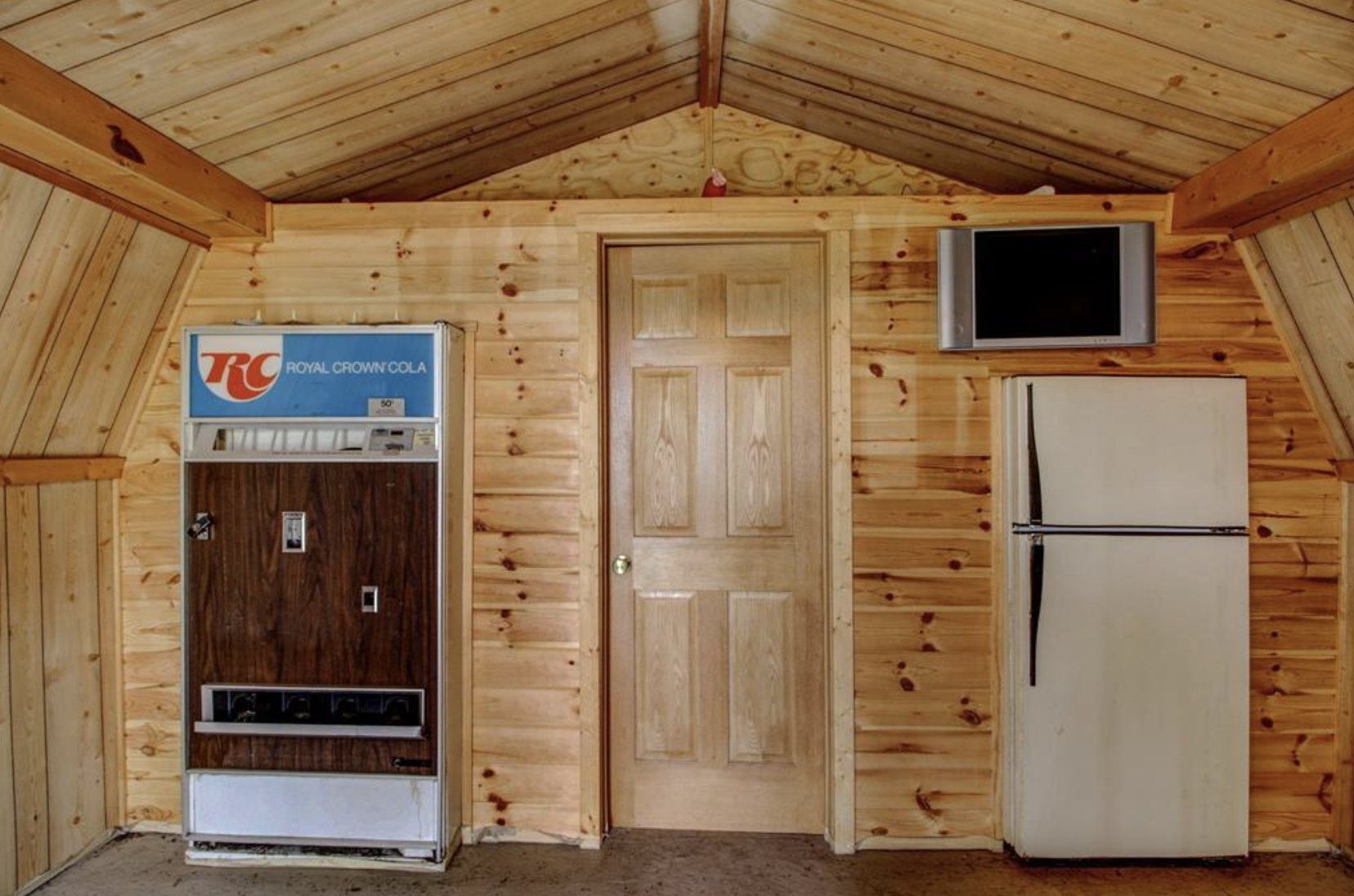 main property photo 44