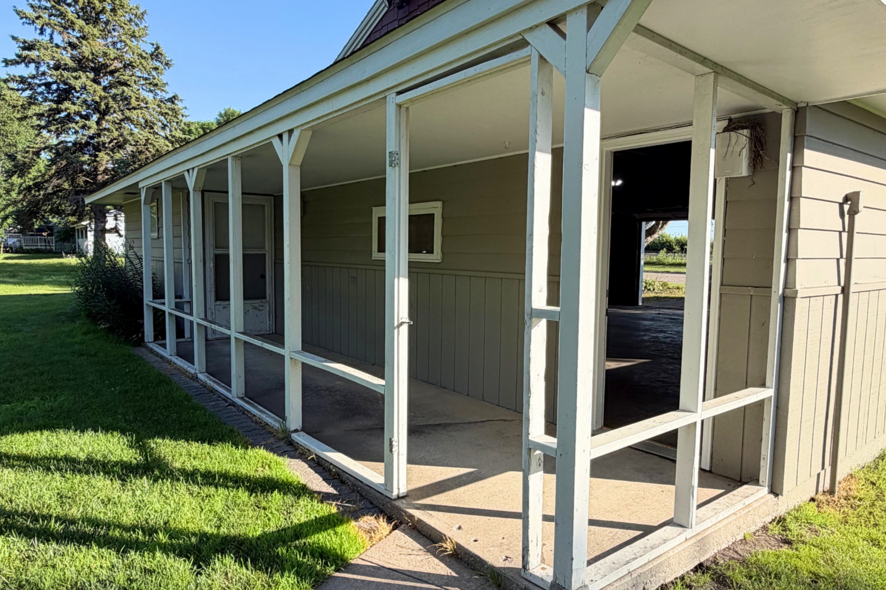 main property photo 33
