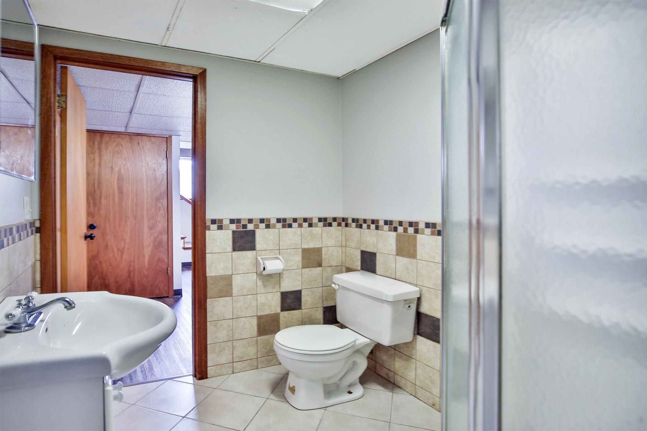 main property photo 13