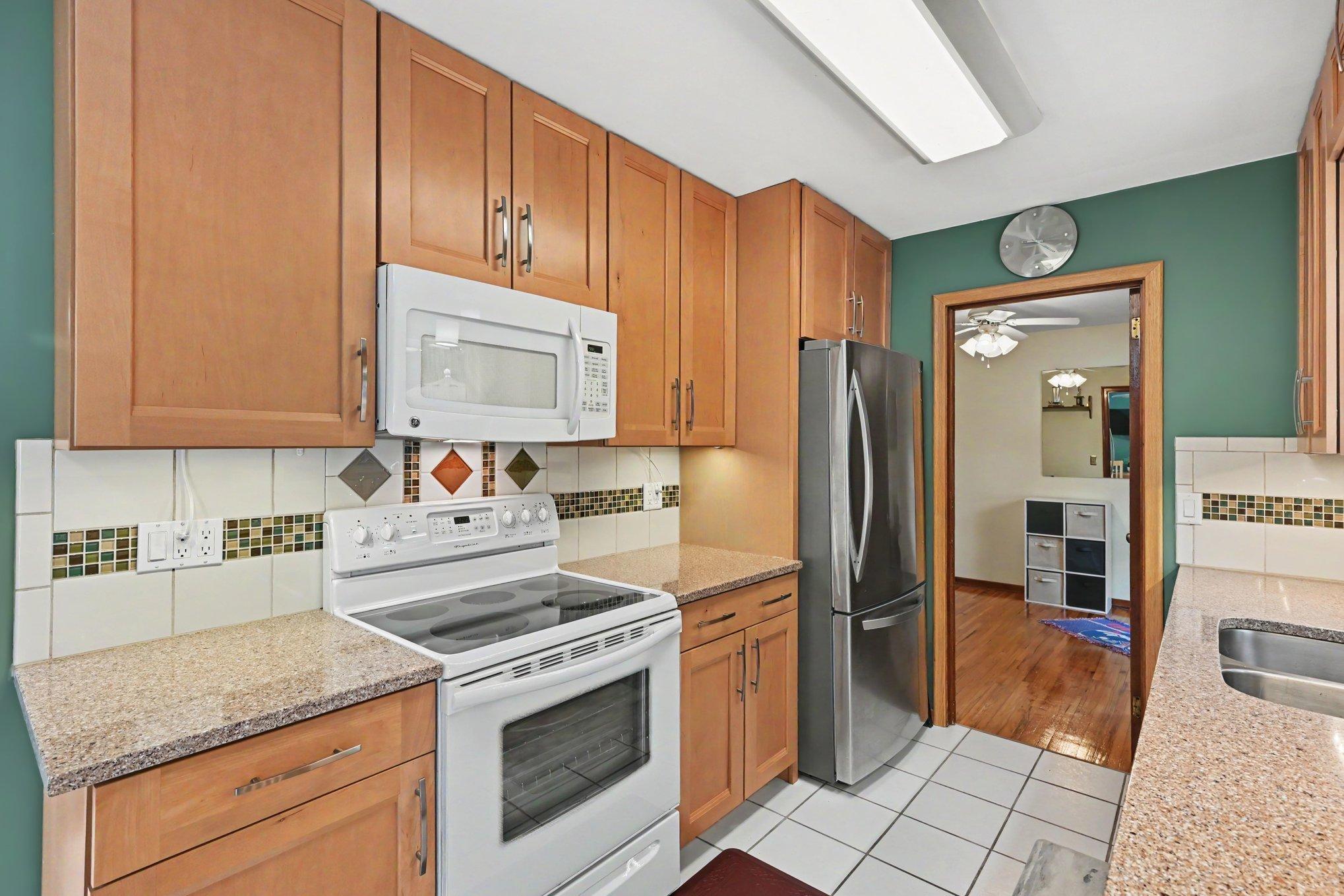 main property photo 5