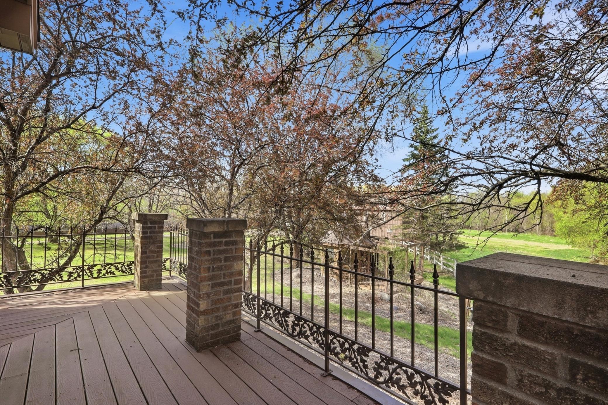 main property photo 11