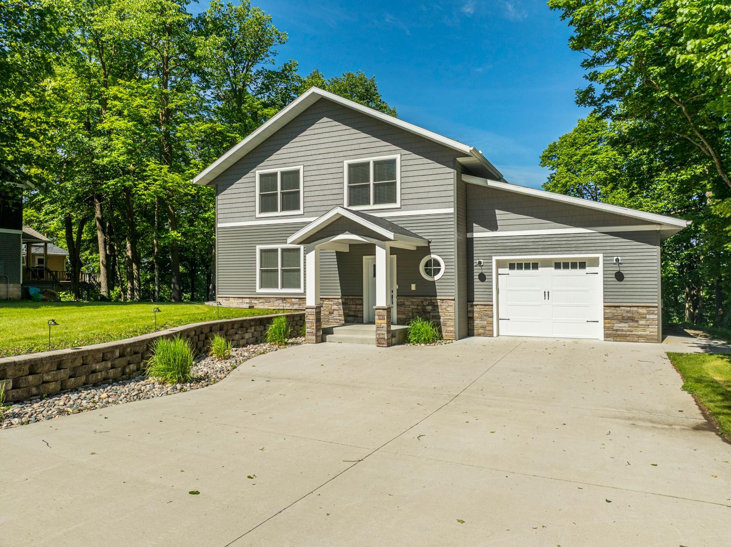 main property photo 65