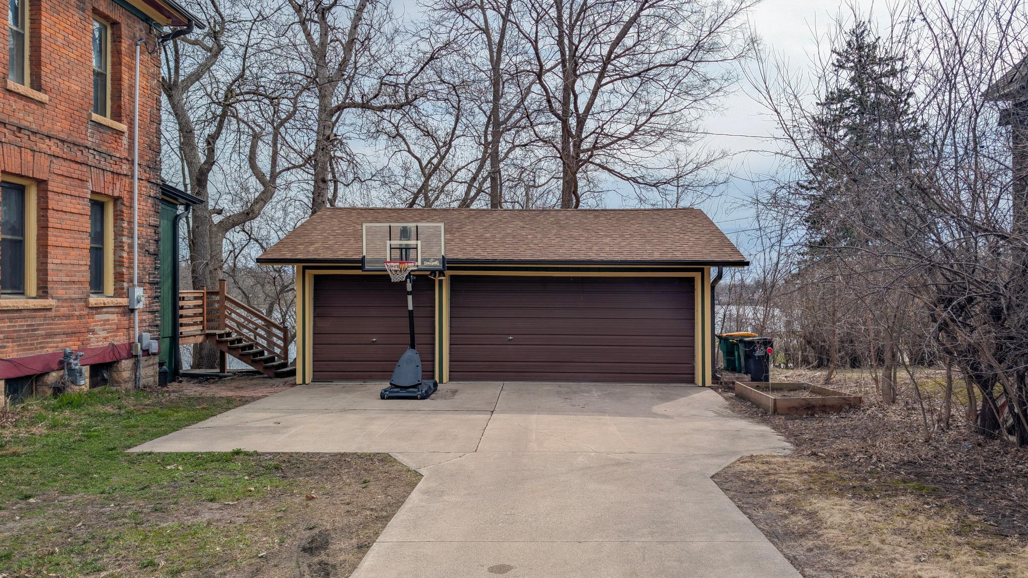 main property photo 116