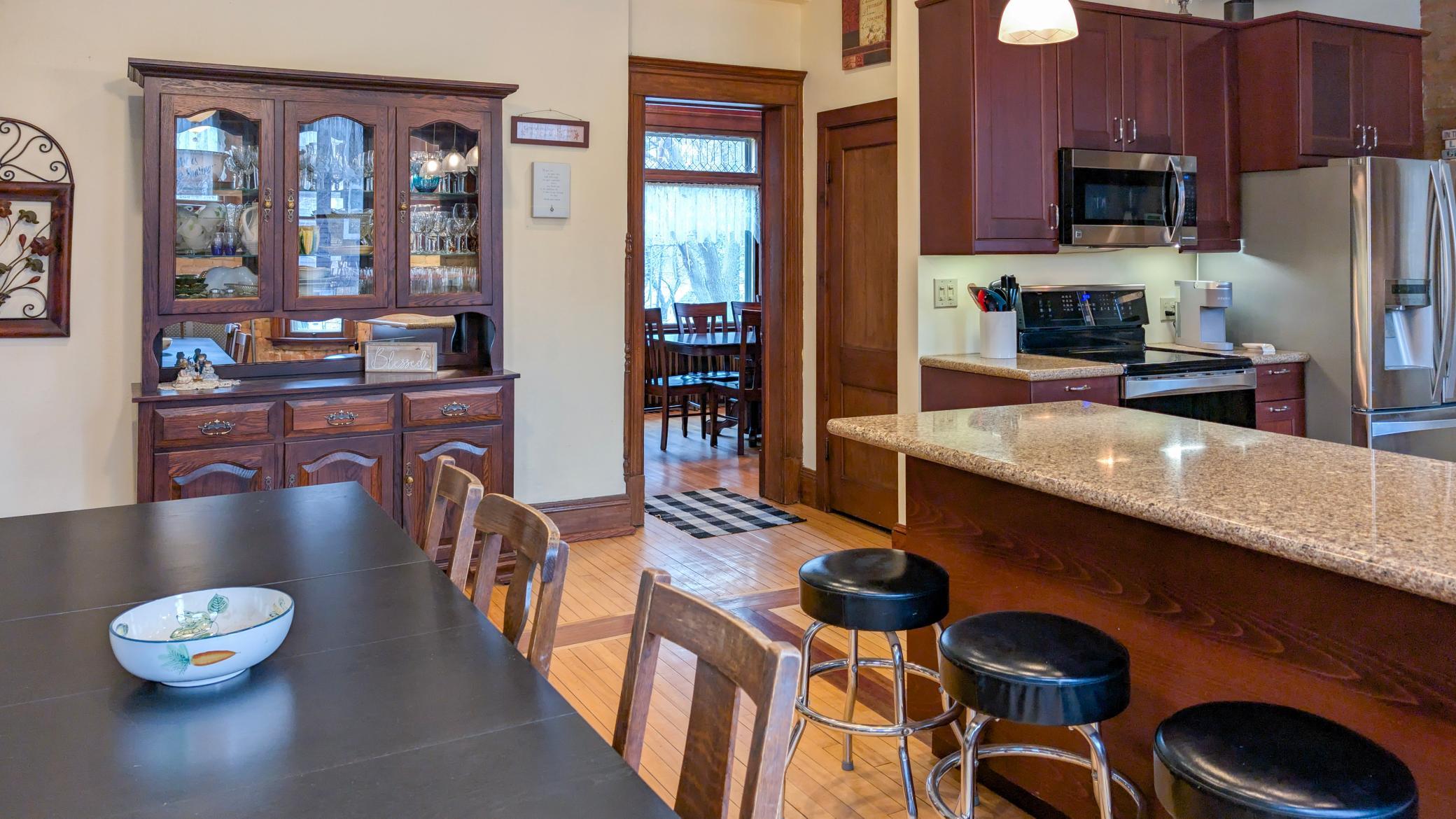 main property photo 13