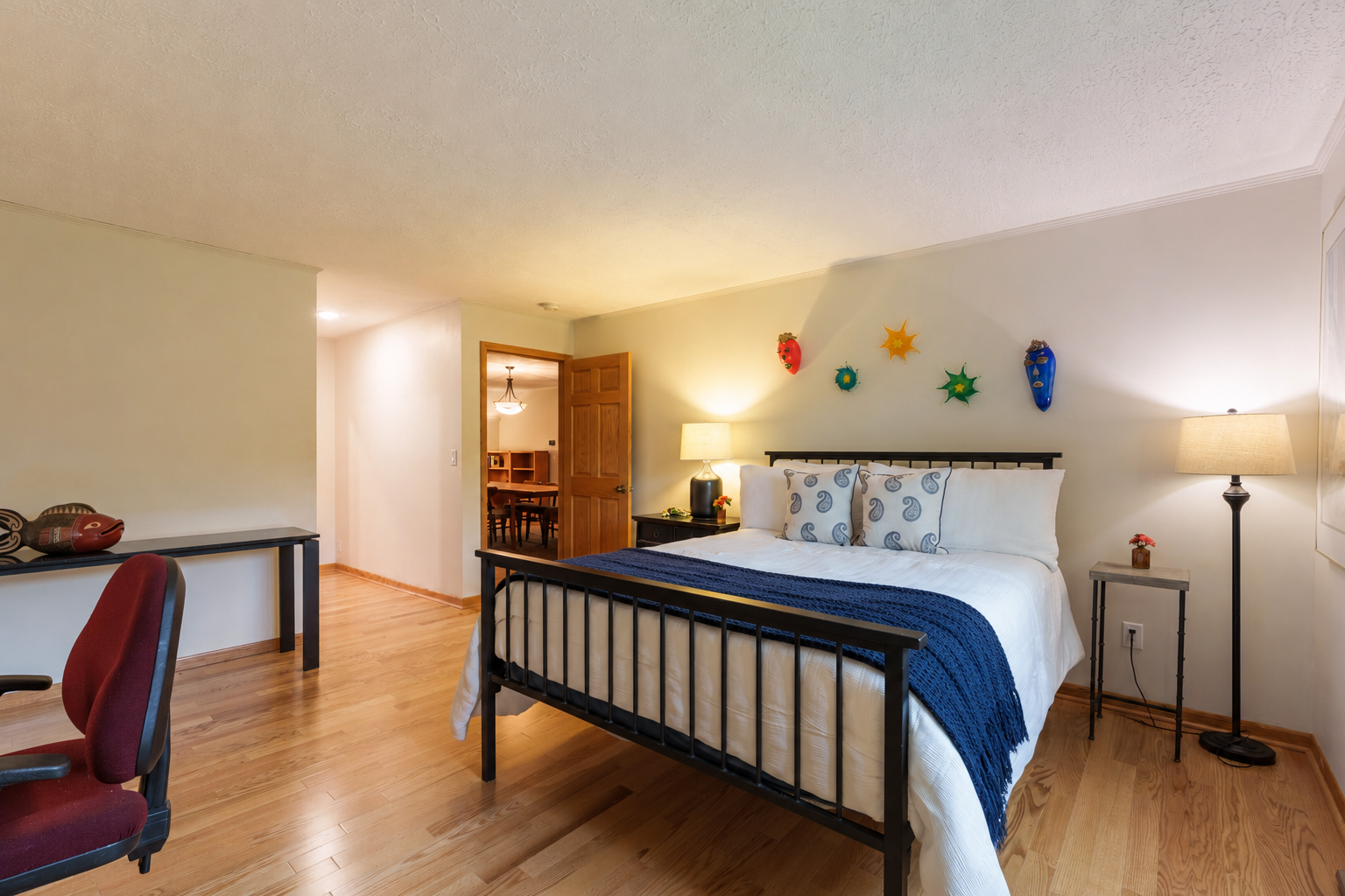 main property photo 23