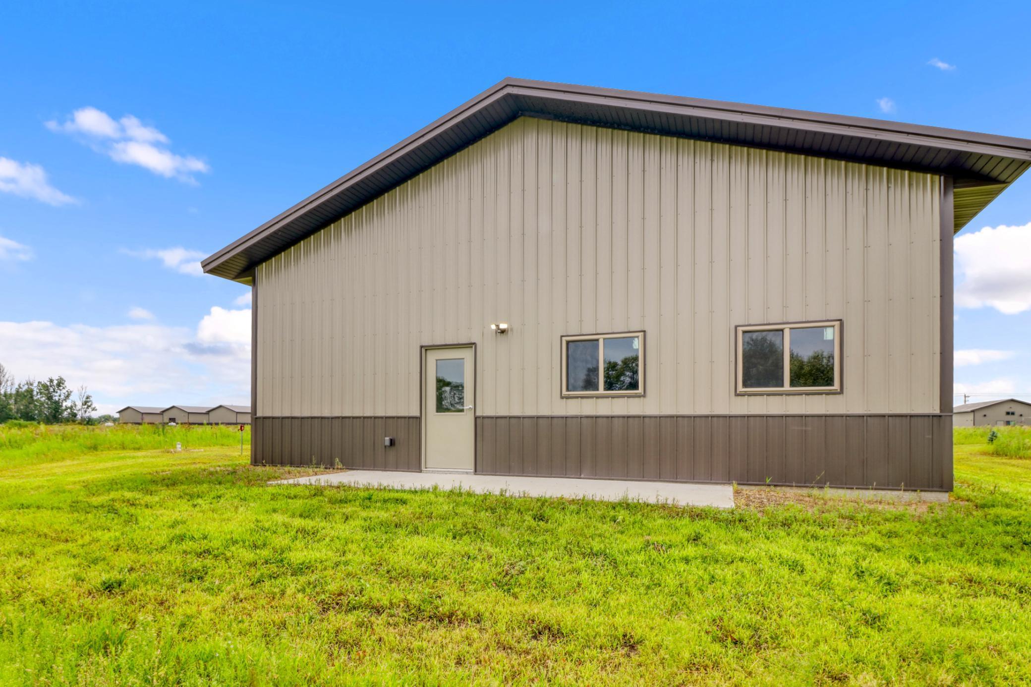 main property photo 23