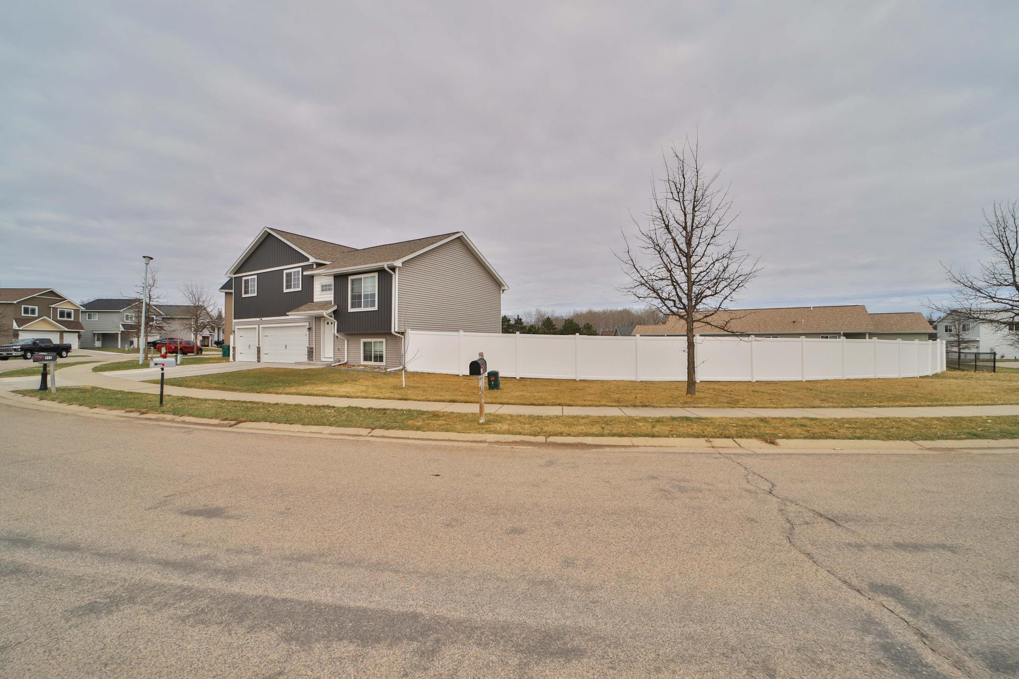main property photo 38