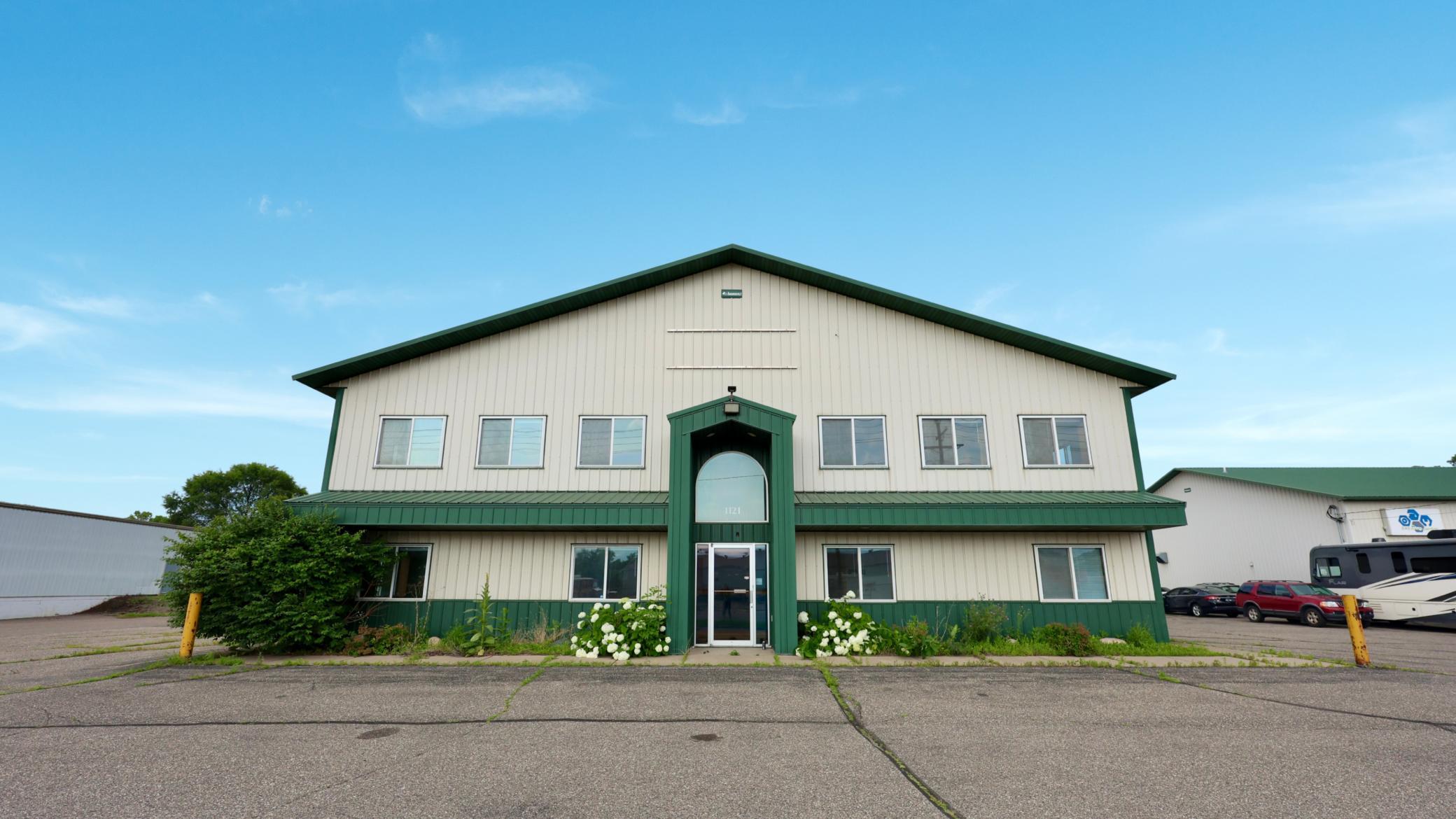 main property photo 37