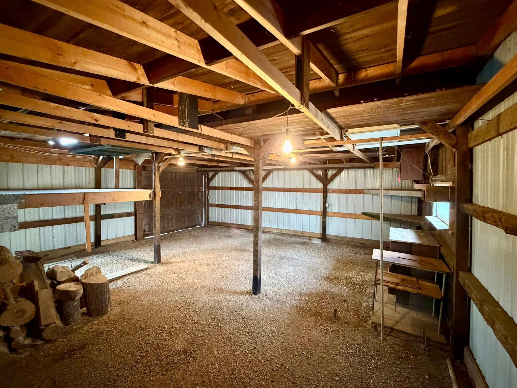 main property photo 40