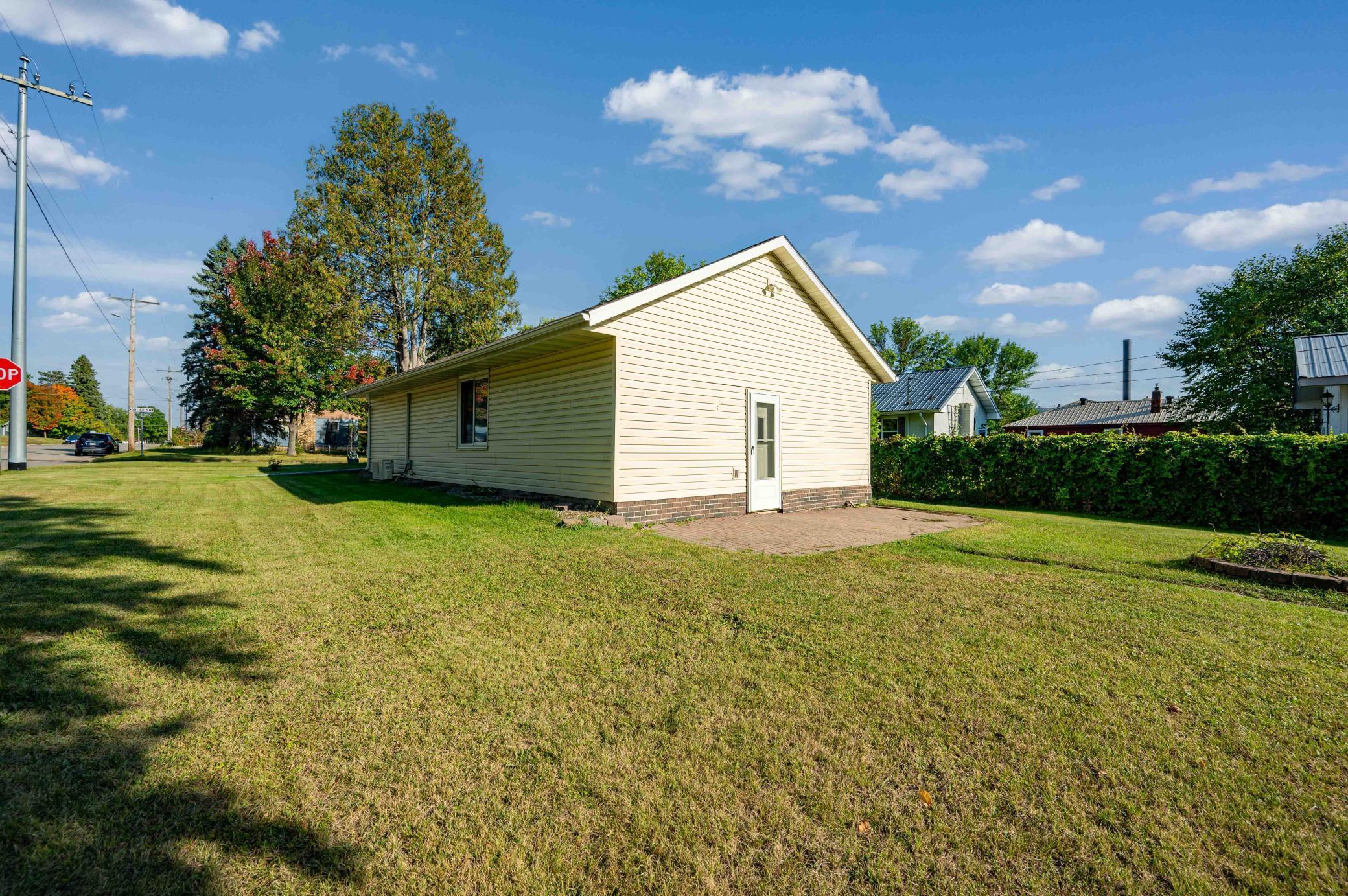 main property photo 16