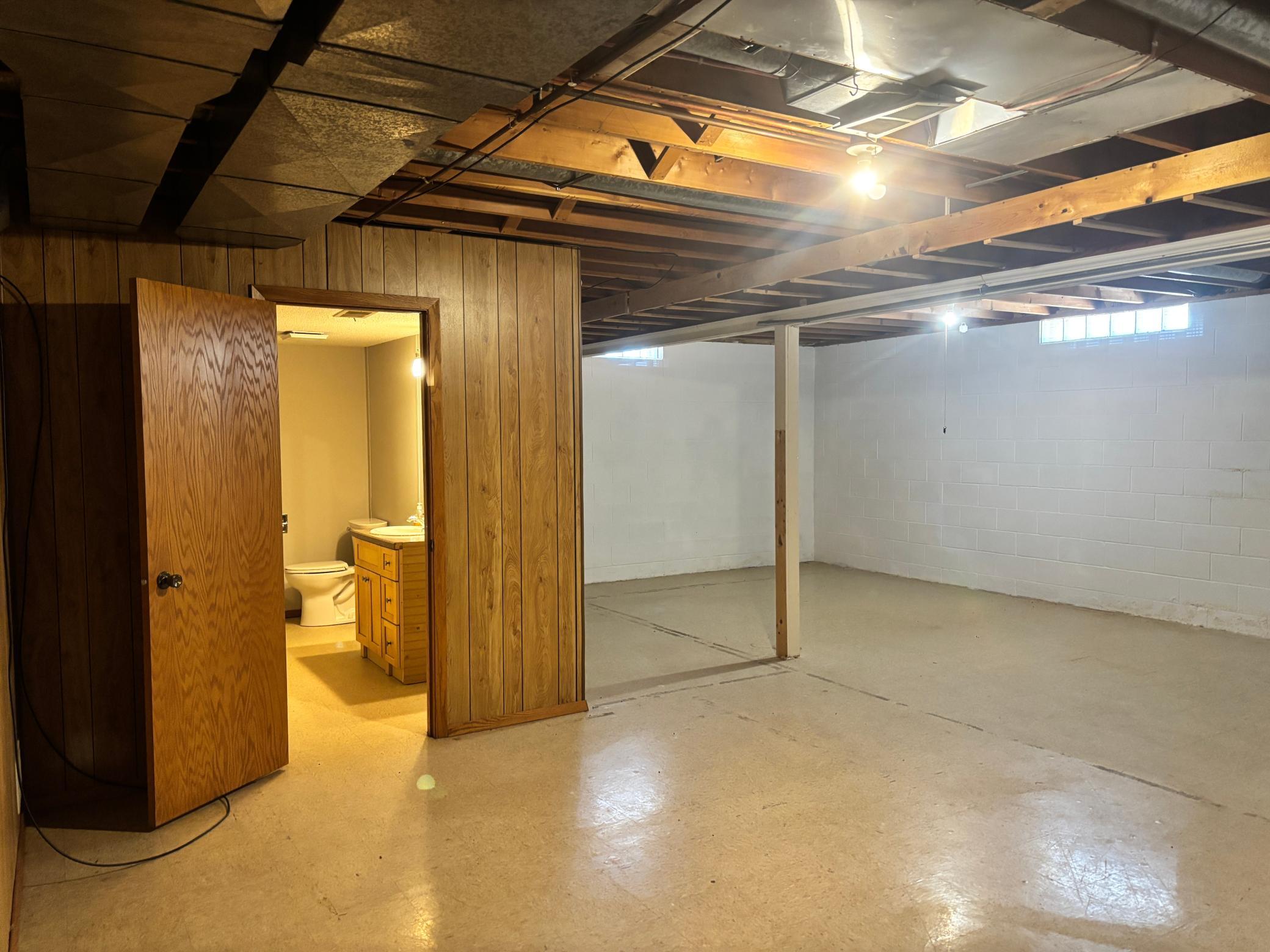 main property photo 59
