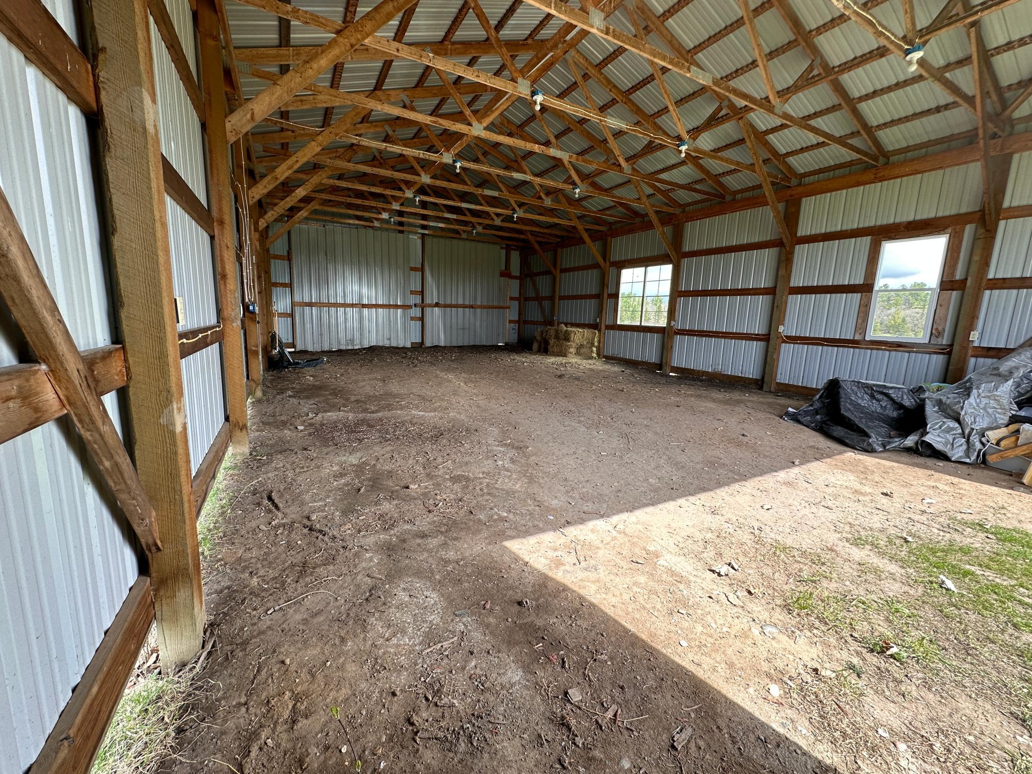 main property photo 40