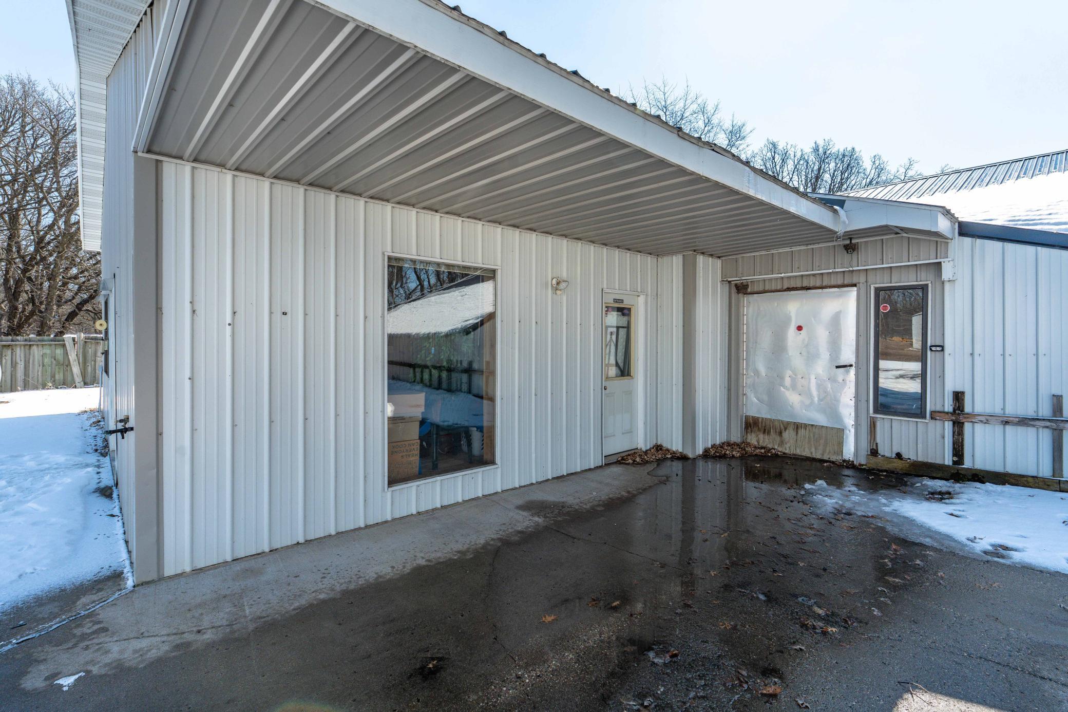 main property photo 25