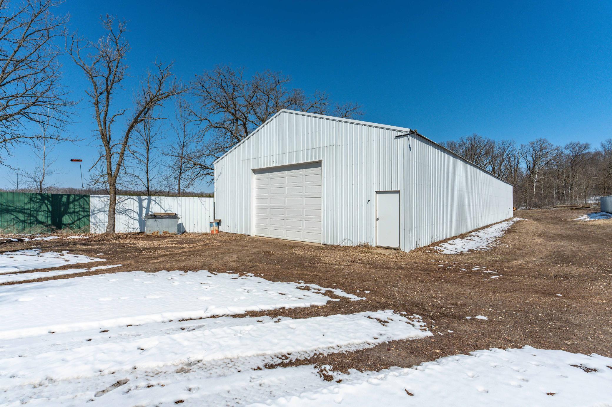 main property photo 28