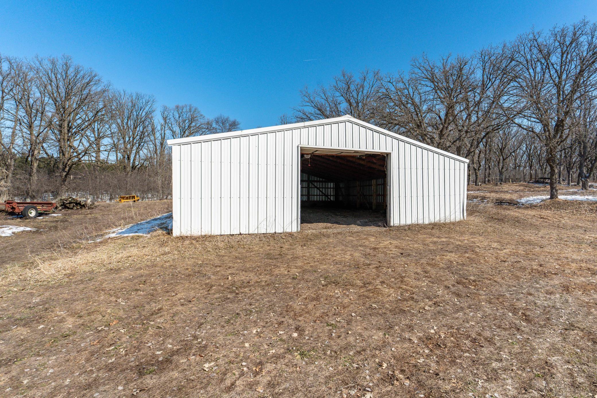 main property photo 30