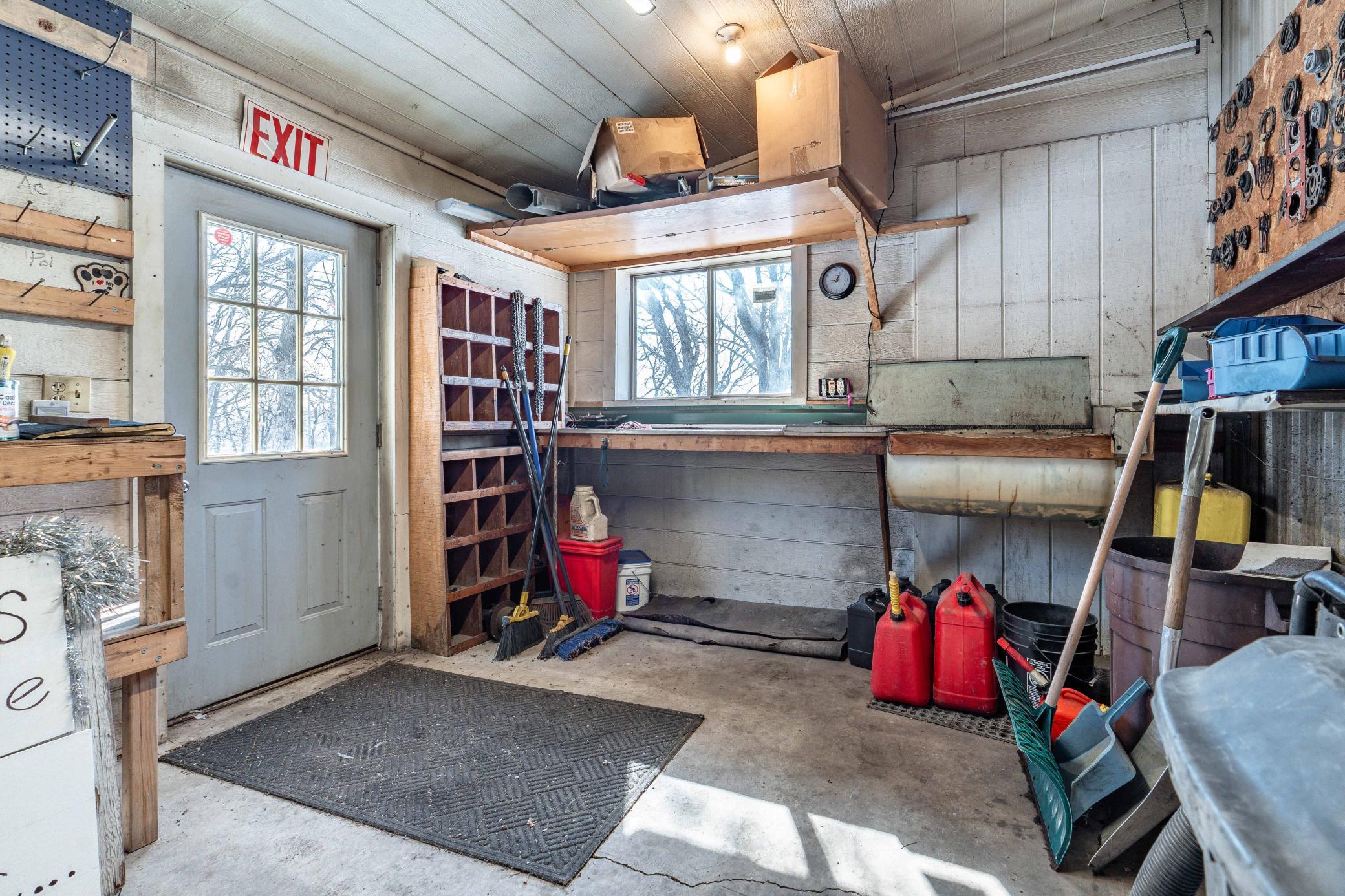 main property photo 78