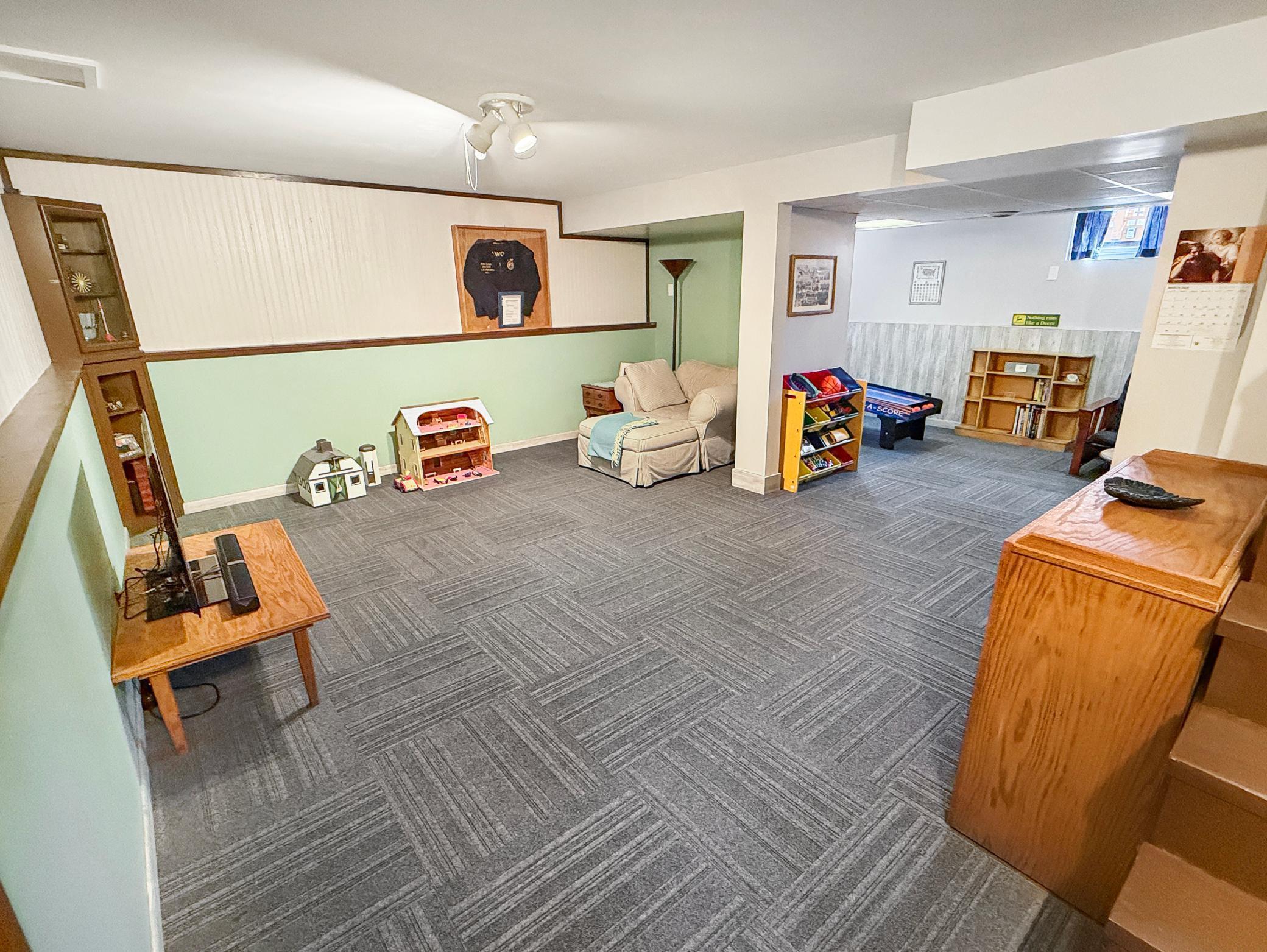 main property photo 28