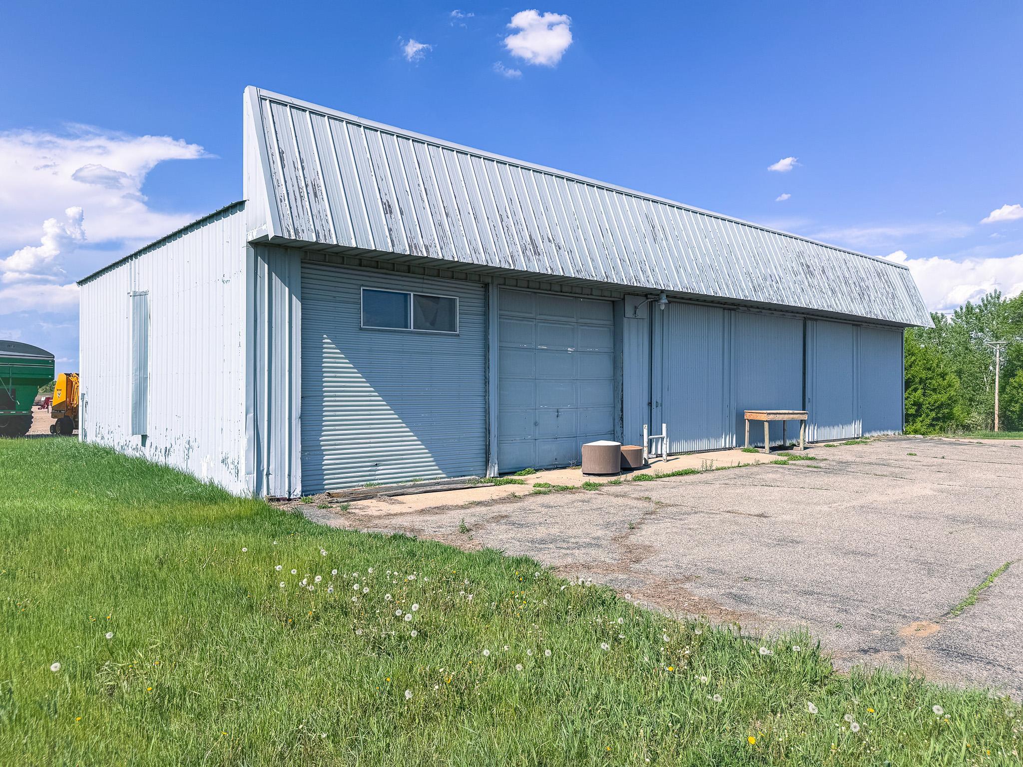 main property photo 32