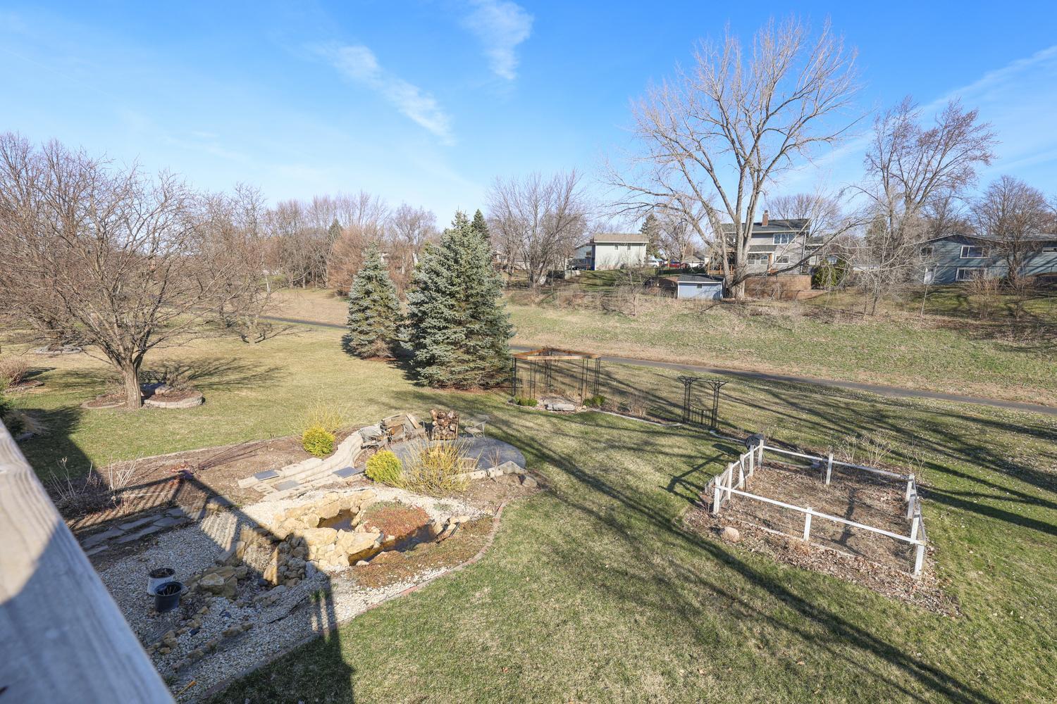 main property photo 17