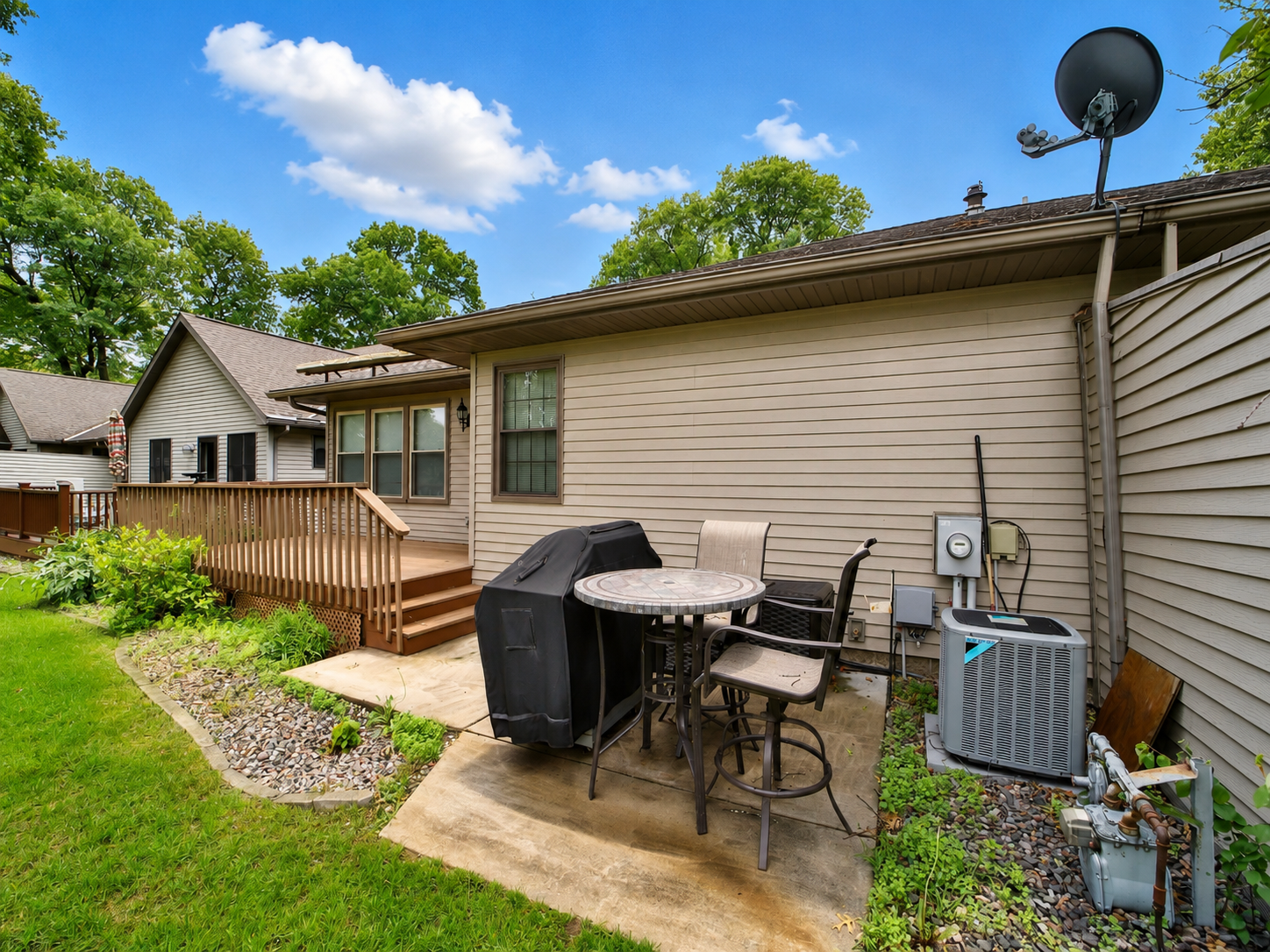 main property photo 50