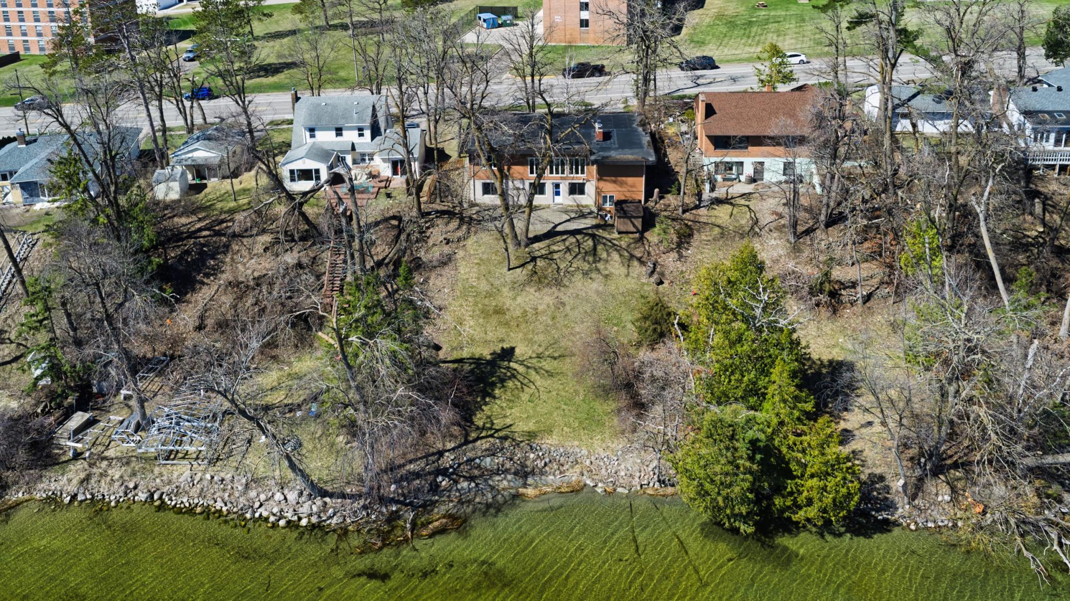 main property photo 25