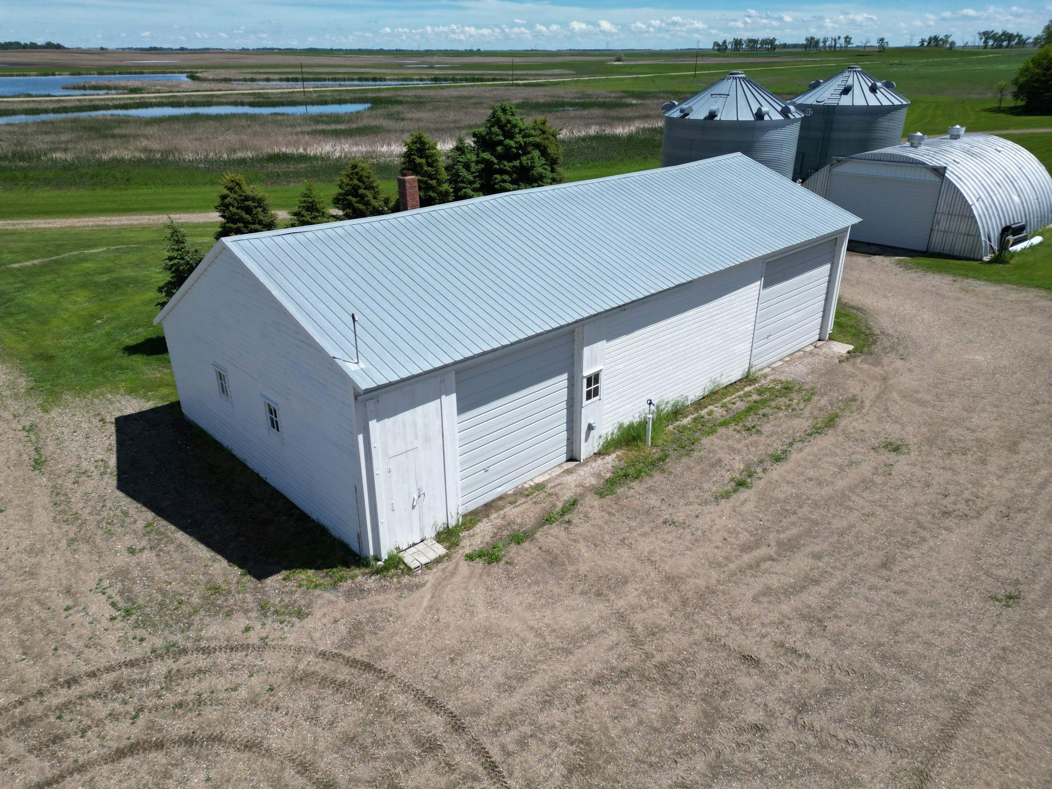 main property photo 43