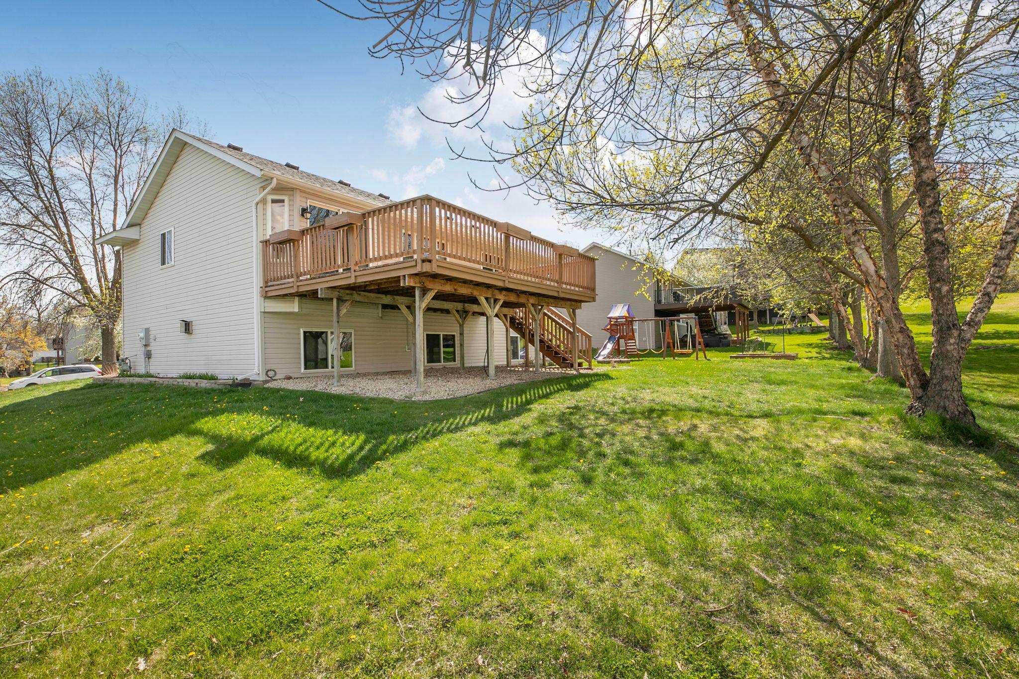 main property photo 30