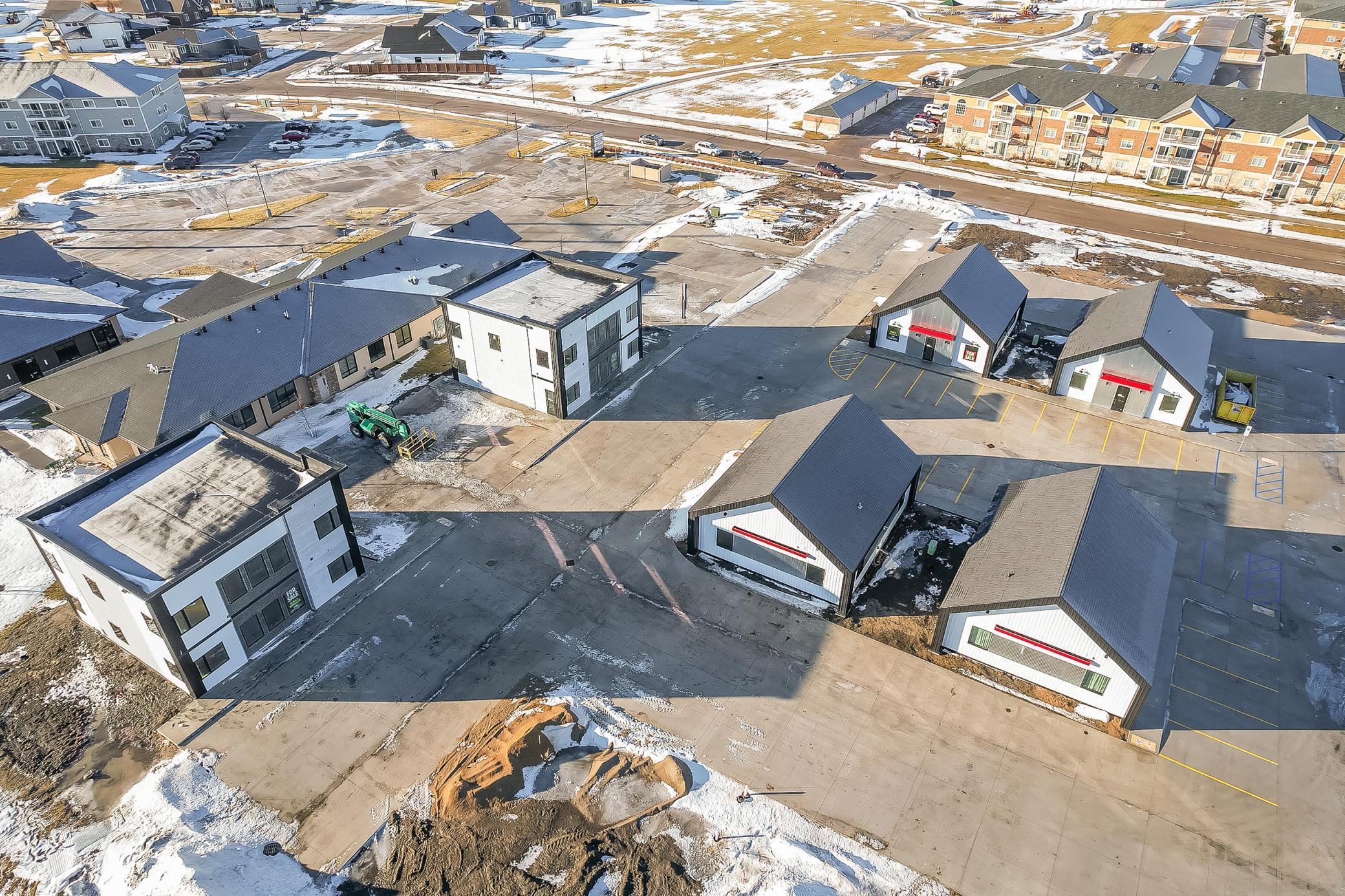 main property photo 23