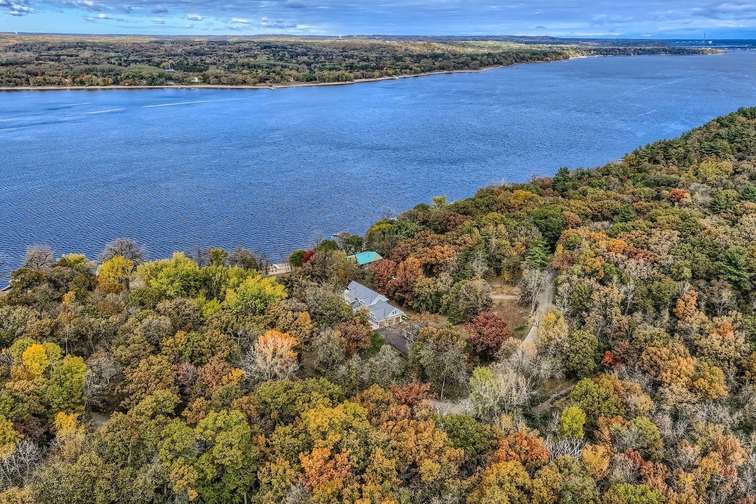 main property photo 32