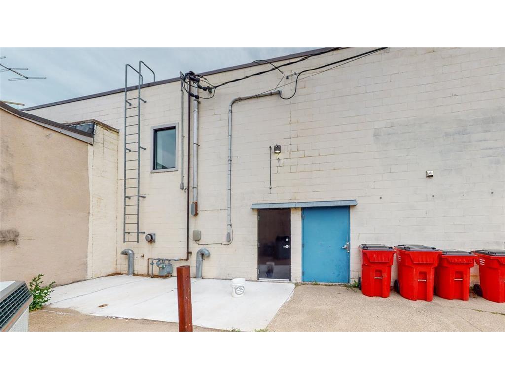 main property photo 24