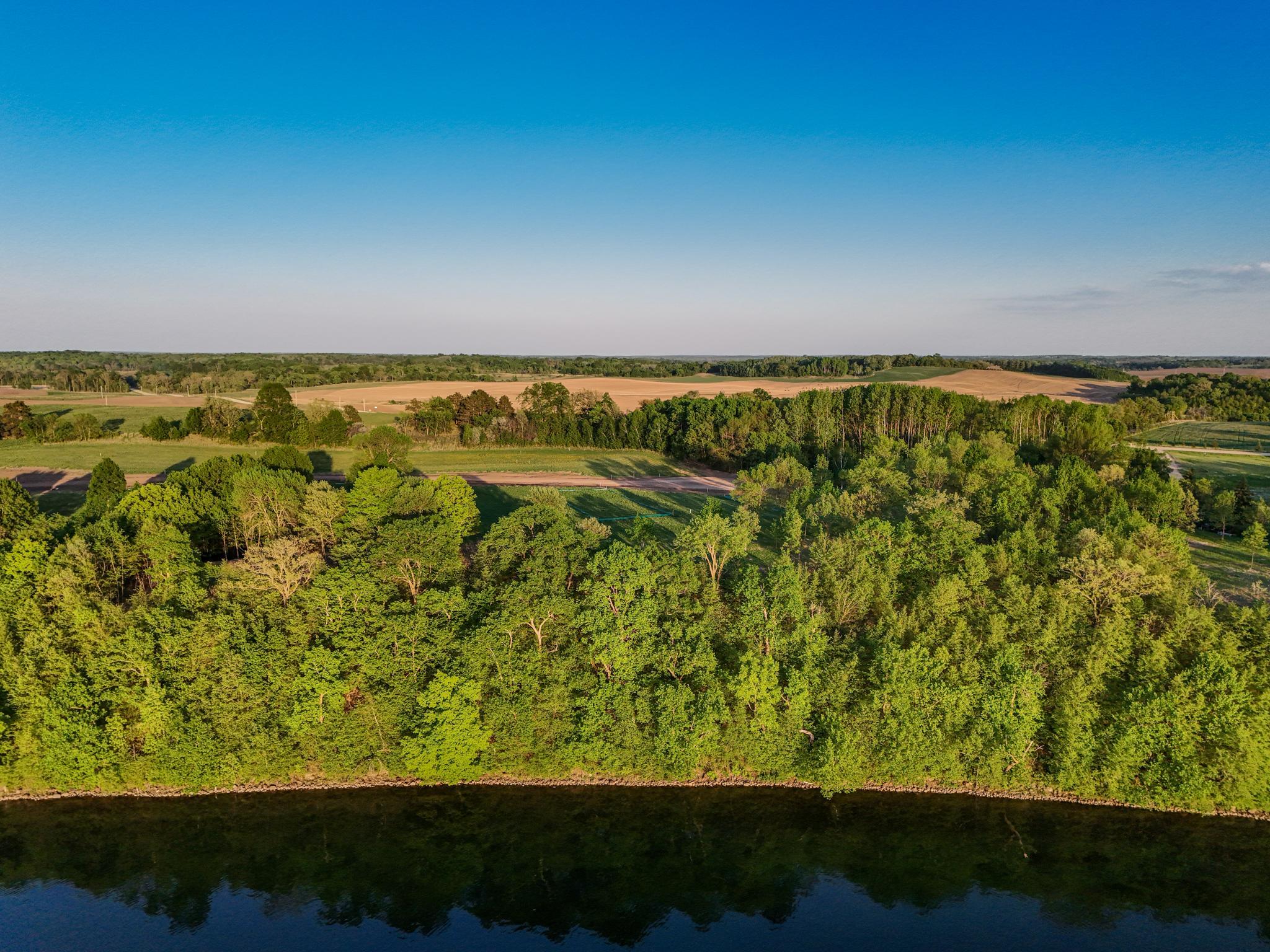 main property photo 16