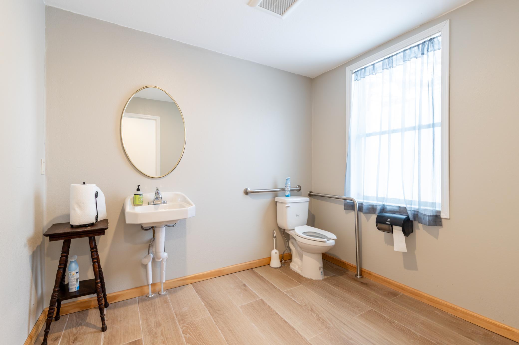 main property photo 9