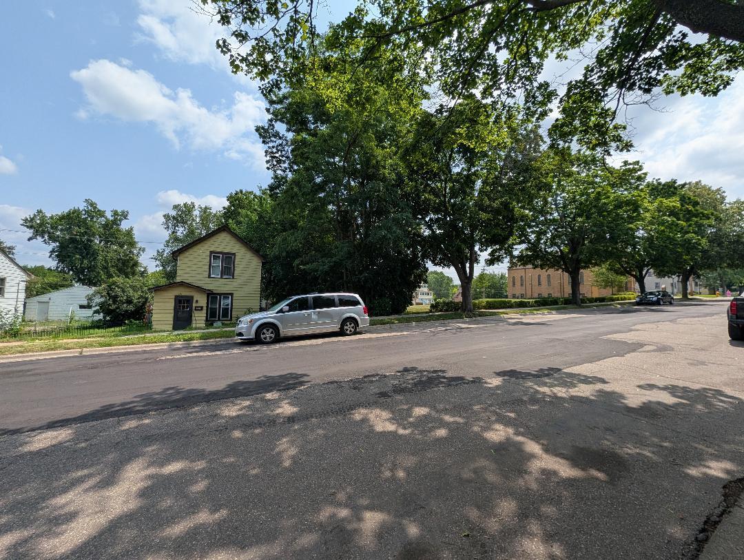 main property photo 5