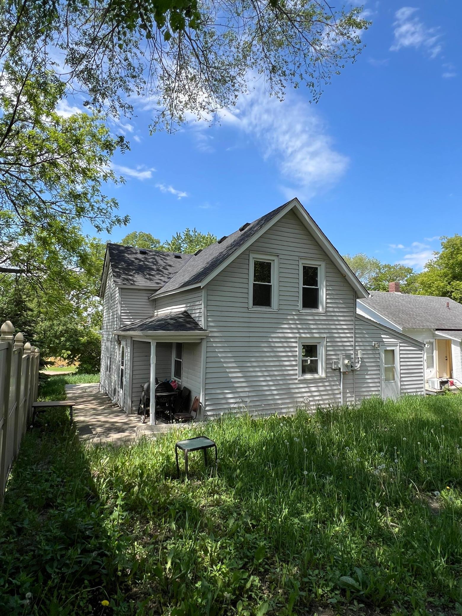 main property photo 9