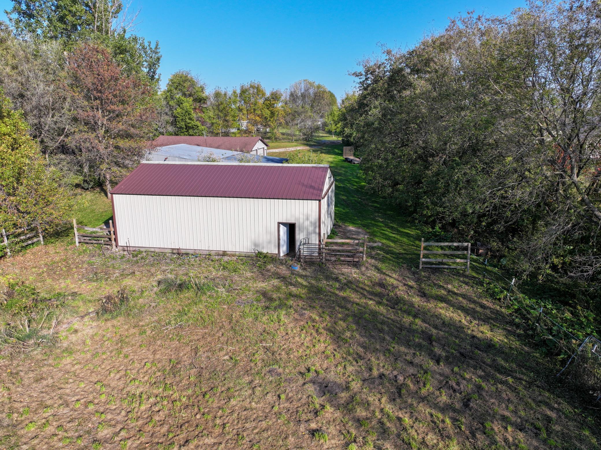 main property photo 6