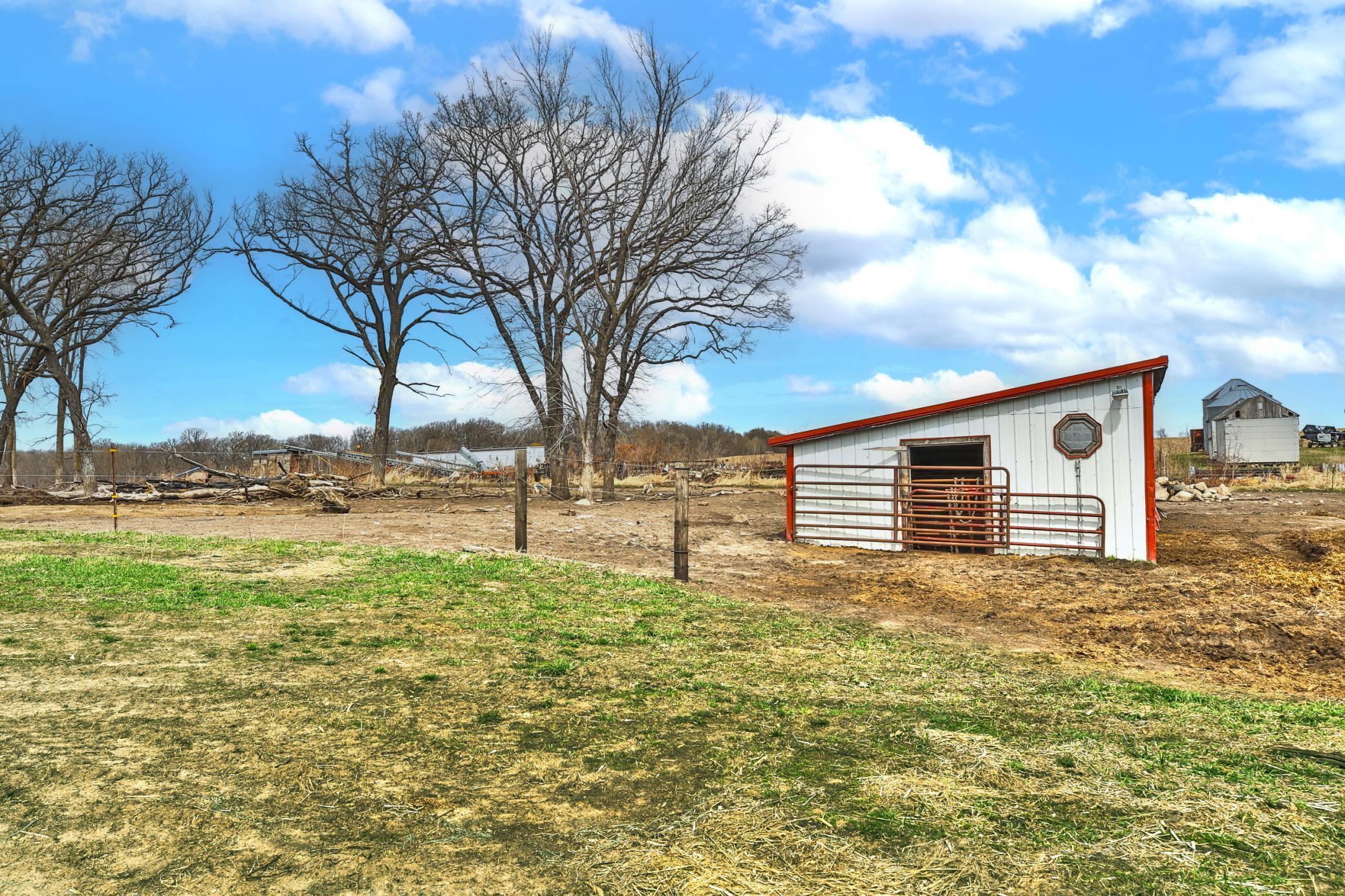 main property photo 33