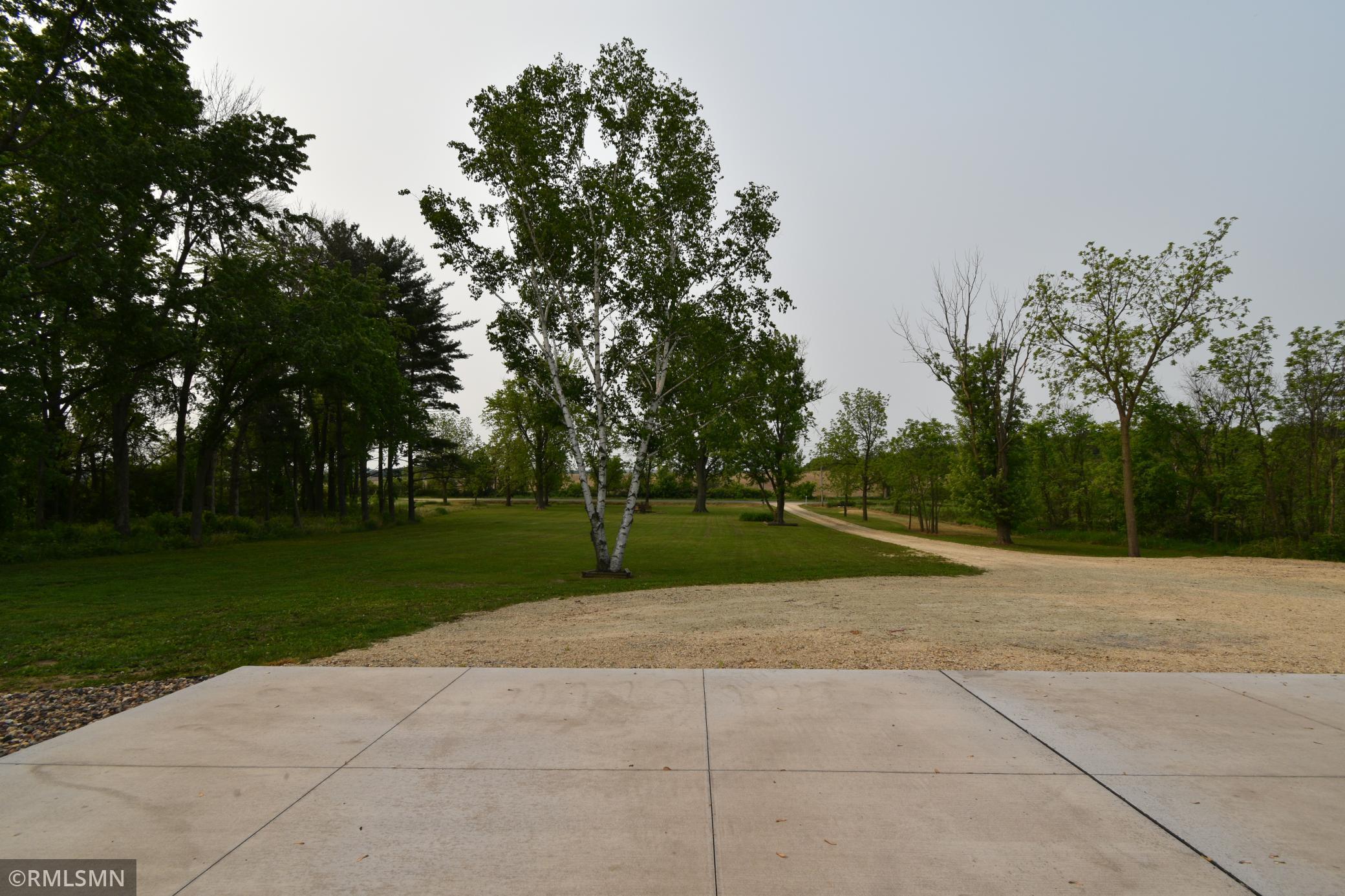 main property photo 28