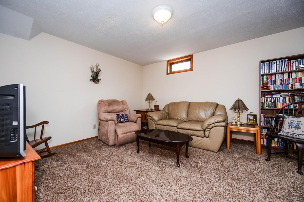 main property photo 75