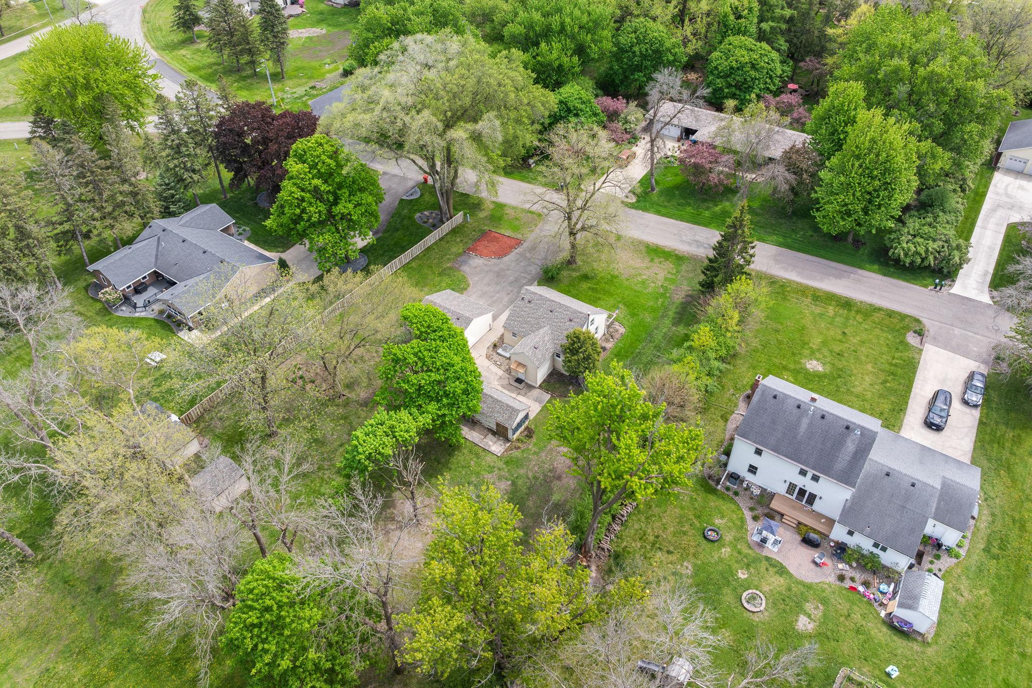 main property photo 40