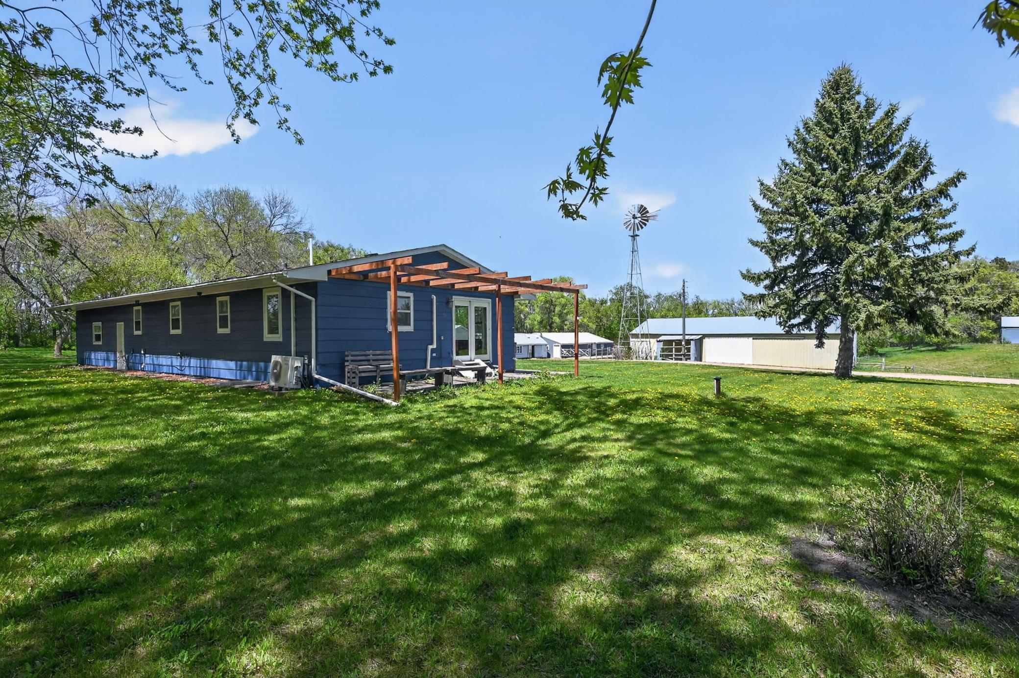 main property photo 3