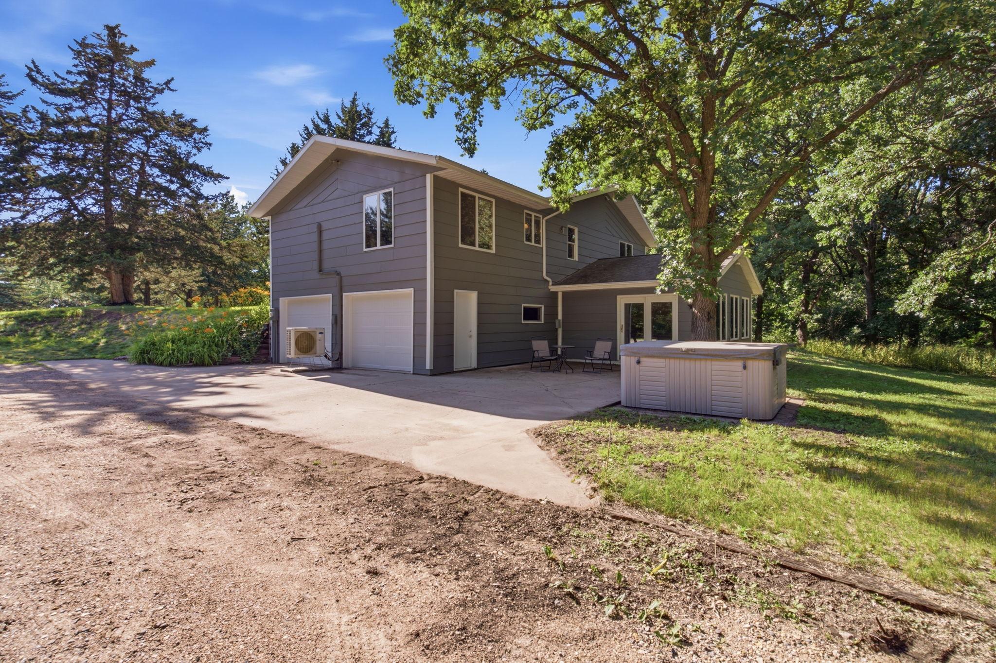 main property photo 34