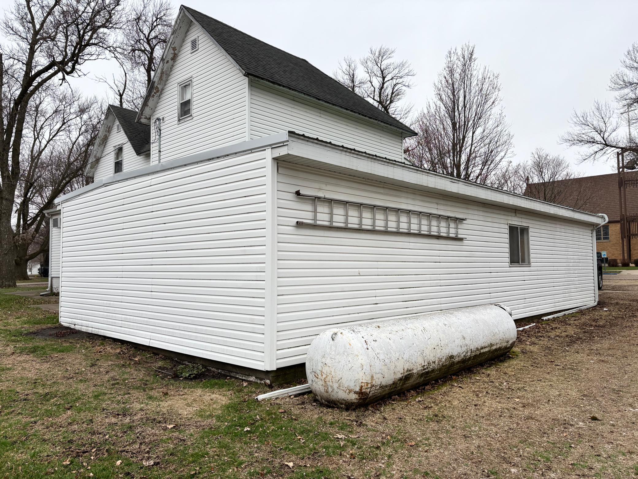 main property photo 51